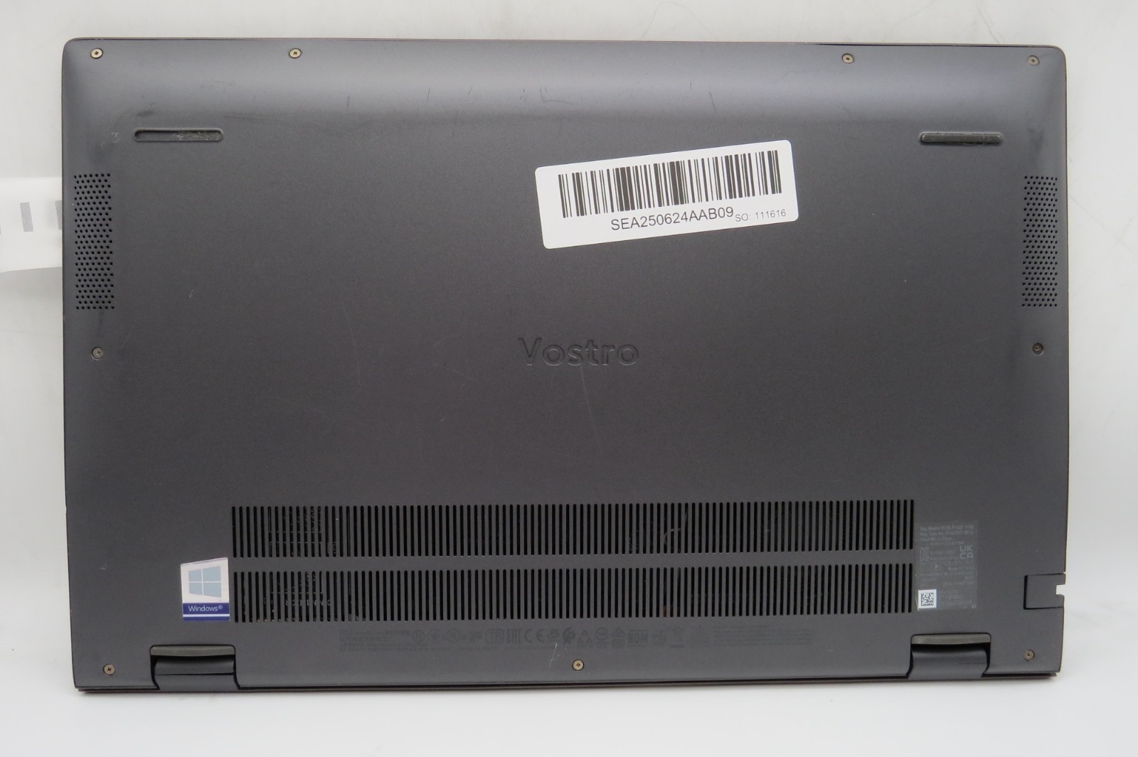 Dell Vostro 5501-15″-i5-1035G1@1.0GHz-16GB DDR4 RAM-NO STRG-NO OS *READ*