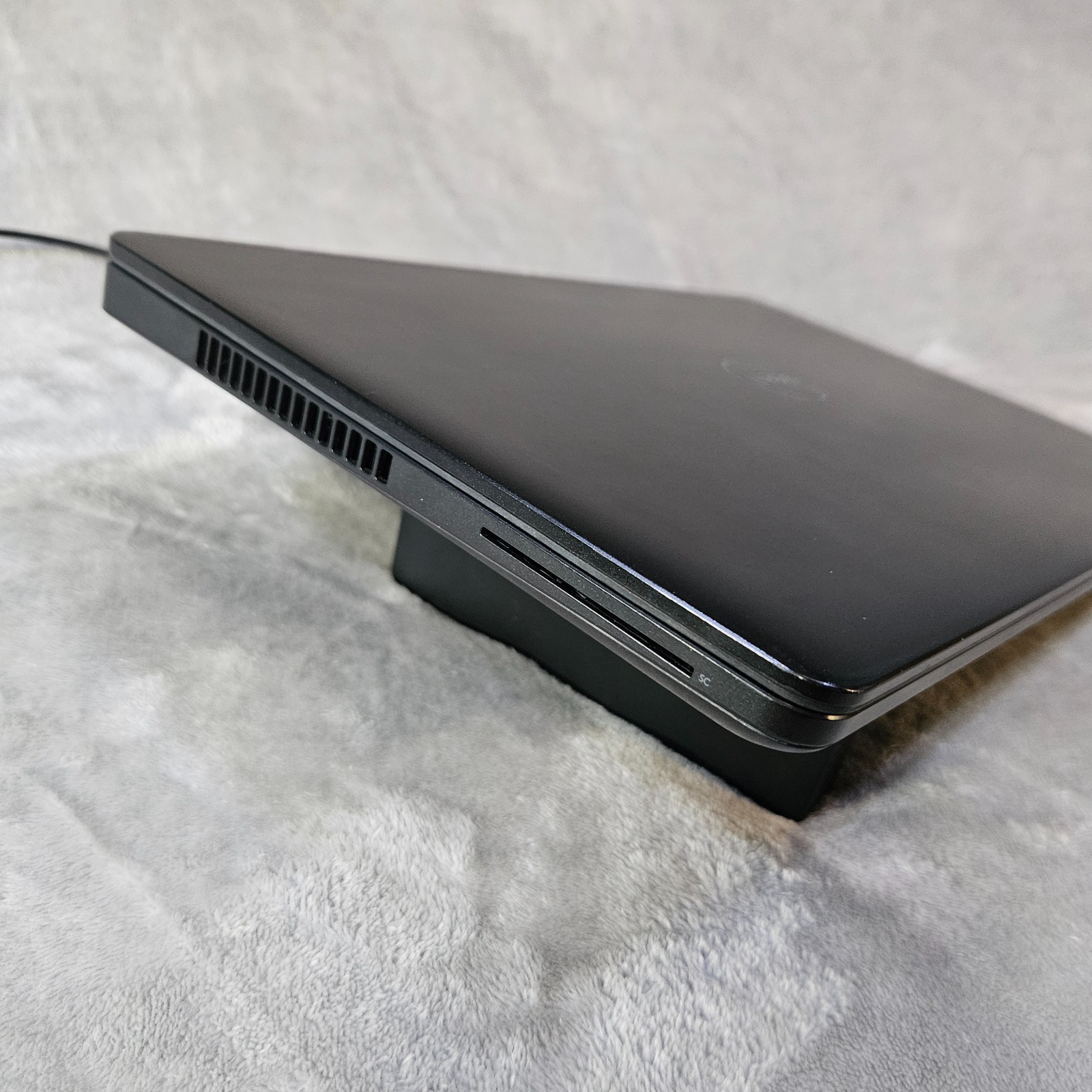 Dell Latitude E5570 15.5″ I5-6440HQ 16GB RAM NO SSD/OS W 65 W Charger