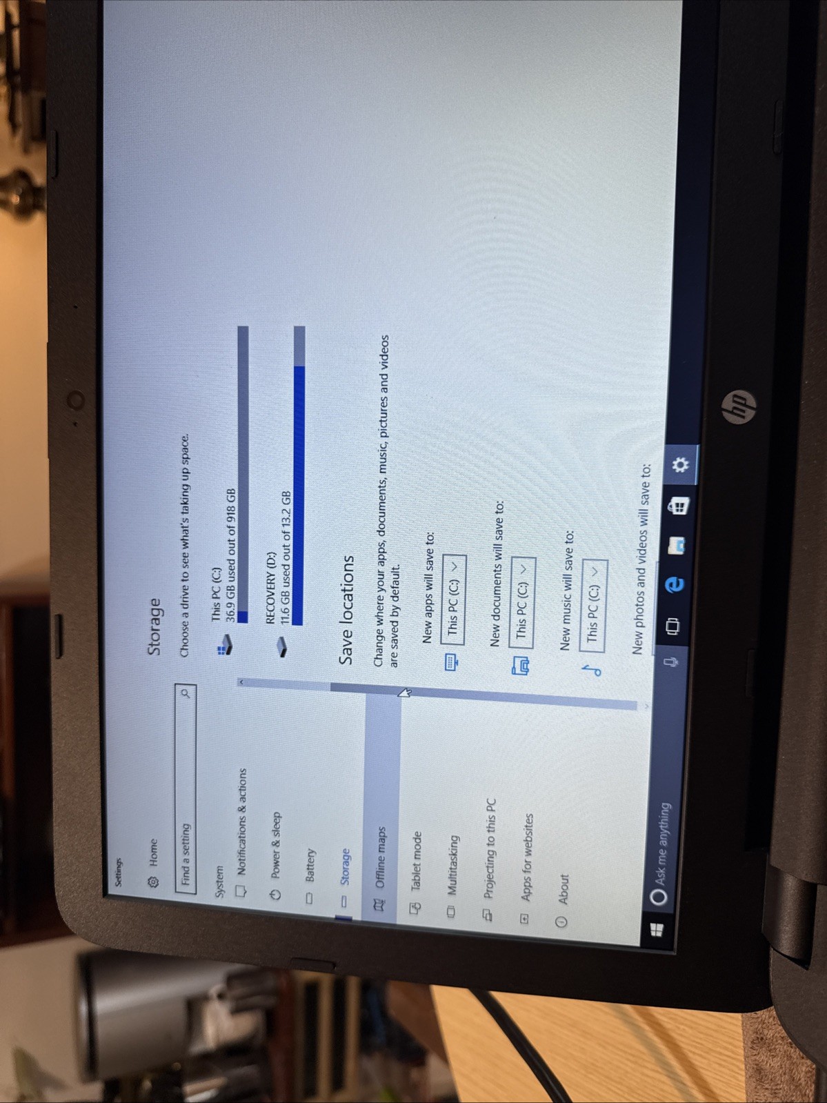 HP 255 G4 NOTEBOOK PC A8-7410 APU WITH RADEON R5 GRAPHICS Ram 4gb