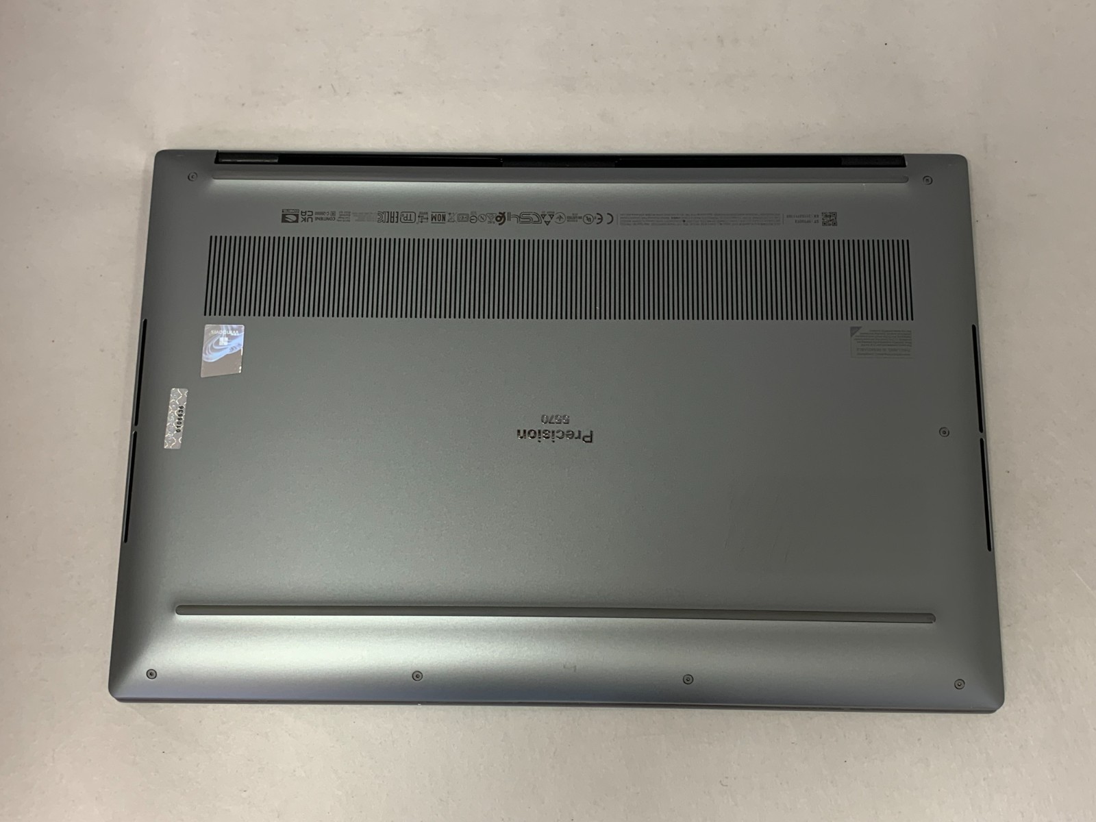 Dell Precision 5570 15.6″ UHD+ Touch i7-12800H 32GB 512GB NVMe NVIDIA RTX A2000
