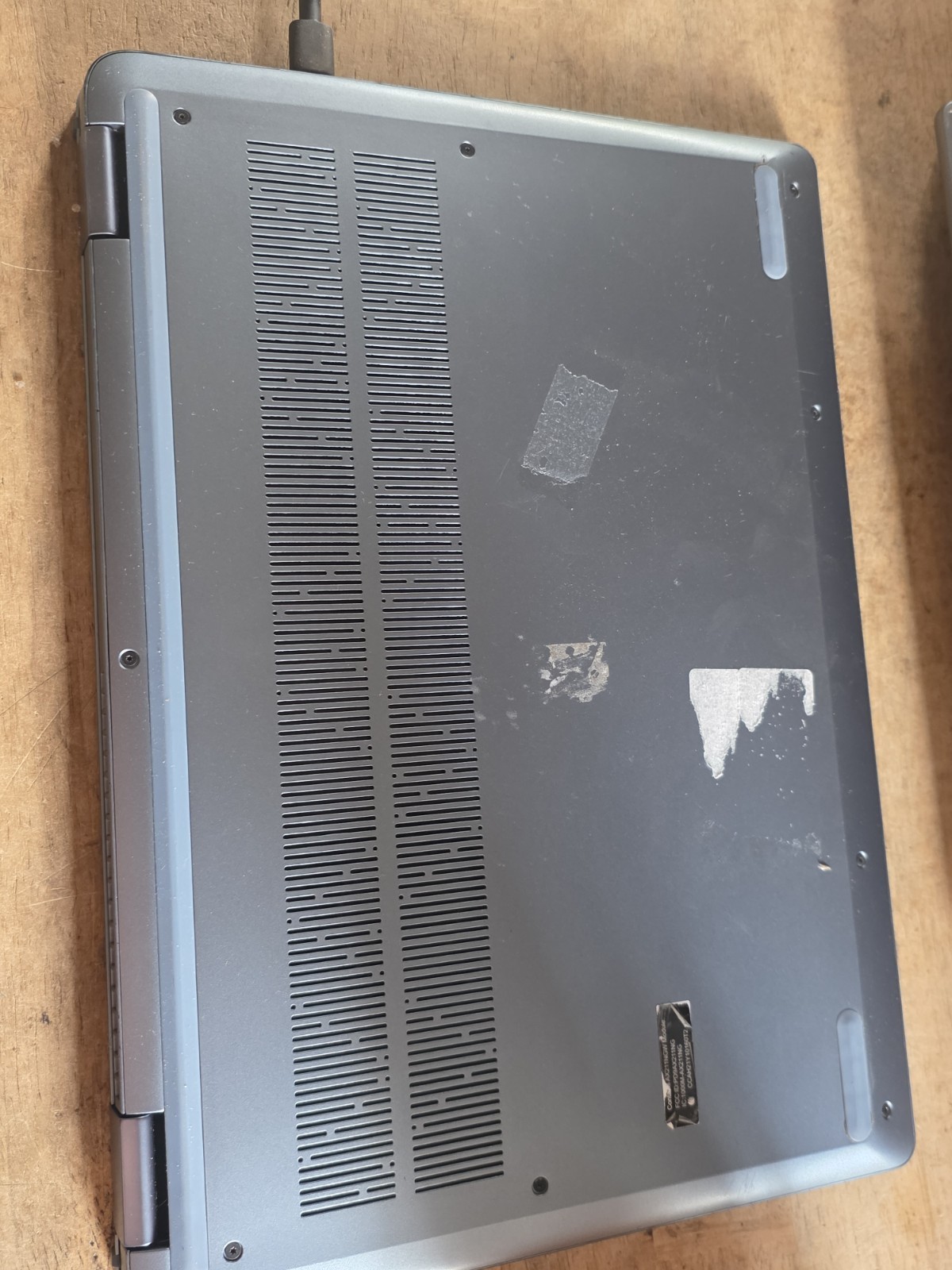 Lenovo Flex 7 14IRU8 14″ 2.2K Touch Intel Core i7-1355U 16GB 1TB SSD Pow