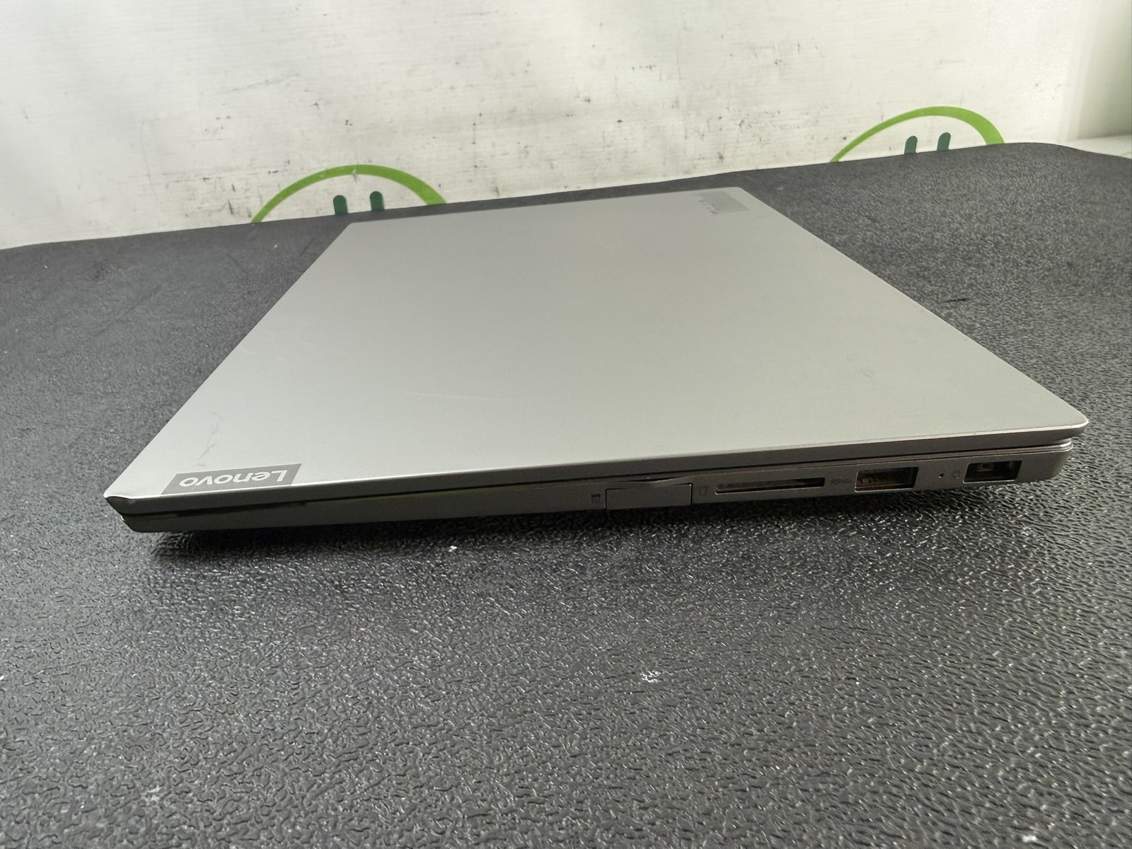 Lenovo ThinkBook 14-IML Intel i7-10510U 1.8GHz 8GB DDR4 512GB NVMe Win11Pro READ