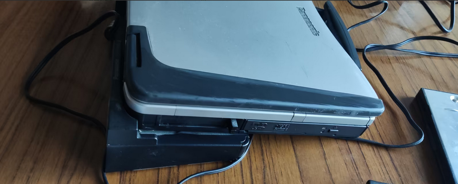 Panasonic Notebook Computer CF-72 Toughbook With Accessories Vintage