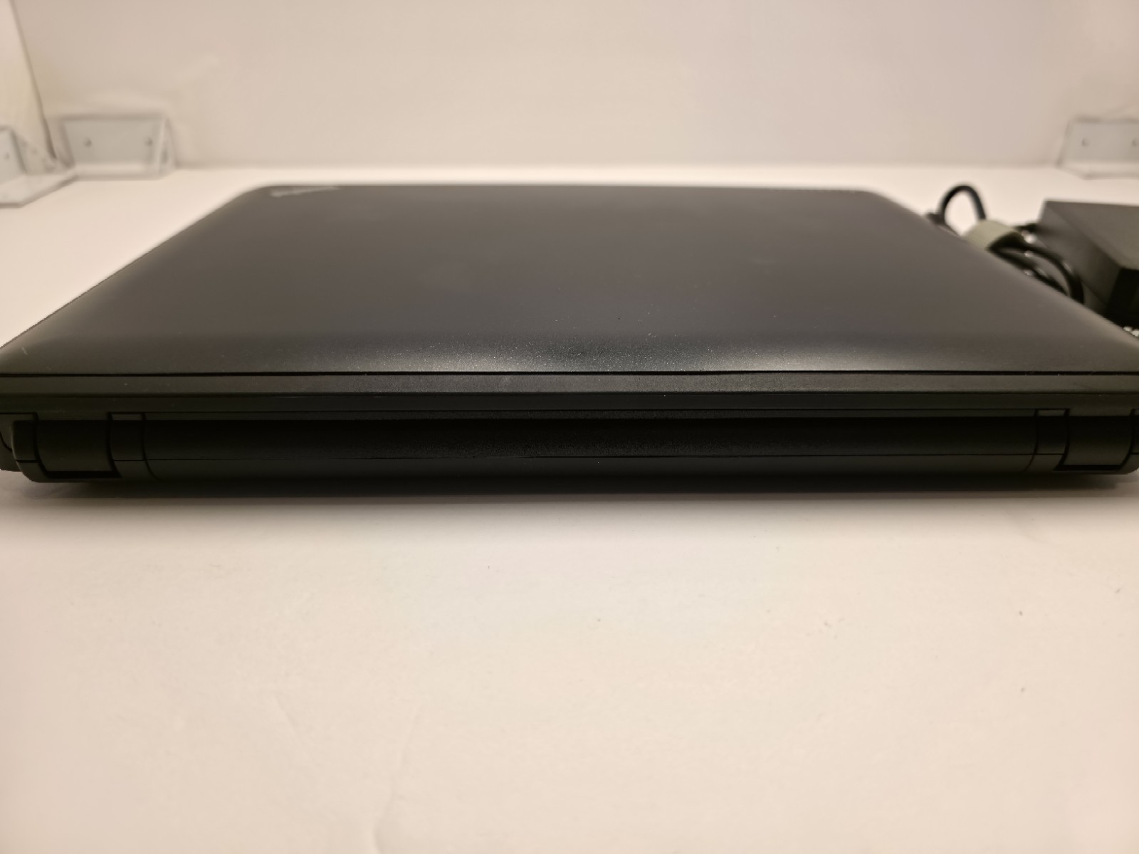Lenovo ThinkPad X131e 11.6″ Windows 10 PRO Intel I3 8GB RAM 500GB SSD +Charger