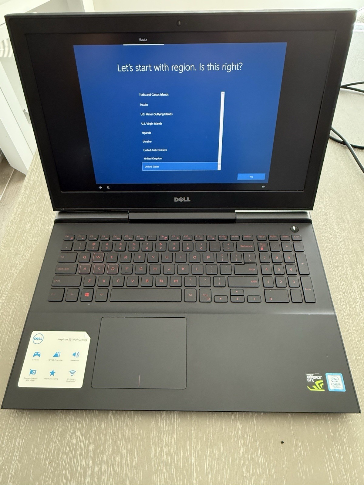 Dell Inspiron 15.6 Intel Core i5 -8GB RAM NVIDIA GTX 1050 Ti 256GB SSD W/CHARGER