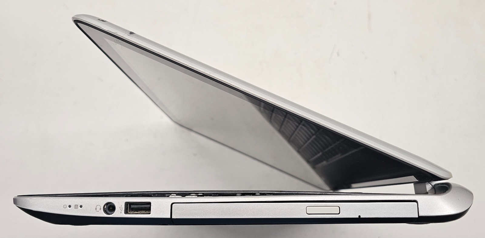 HP Pavilion TS 15-N293CL Laptop Intel Core i5-4200U 4GB Ram No HD/OS/BATT (FL)