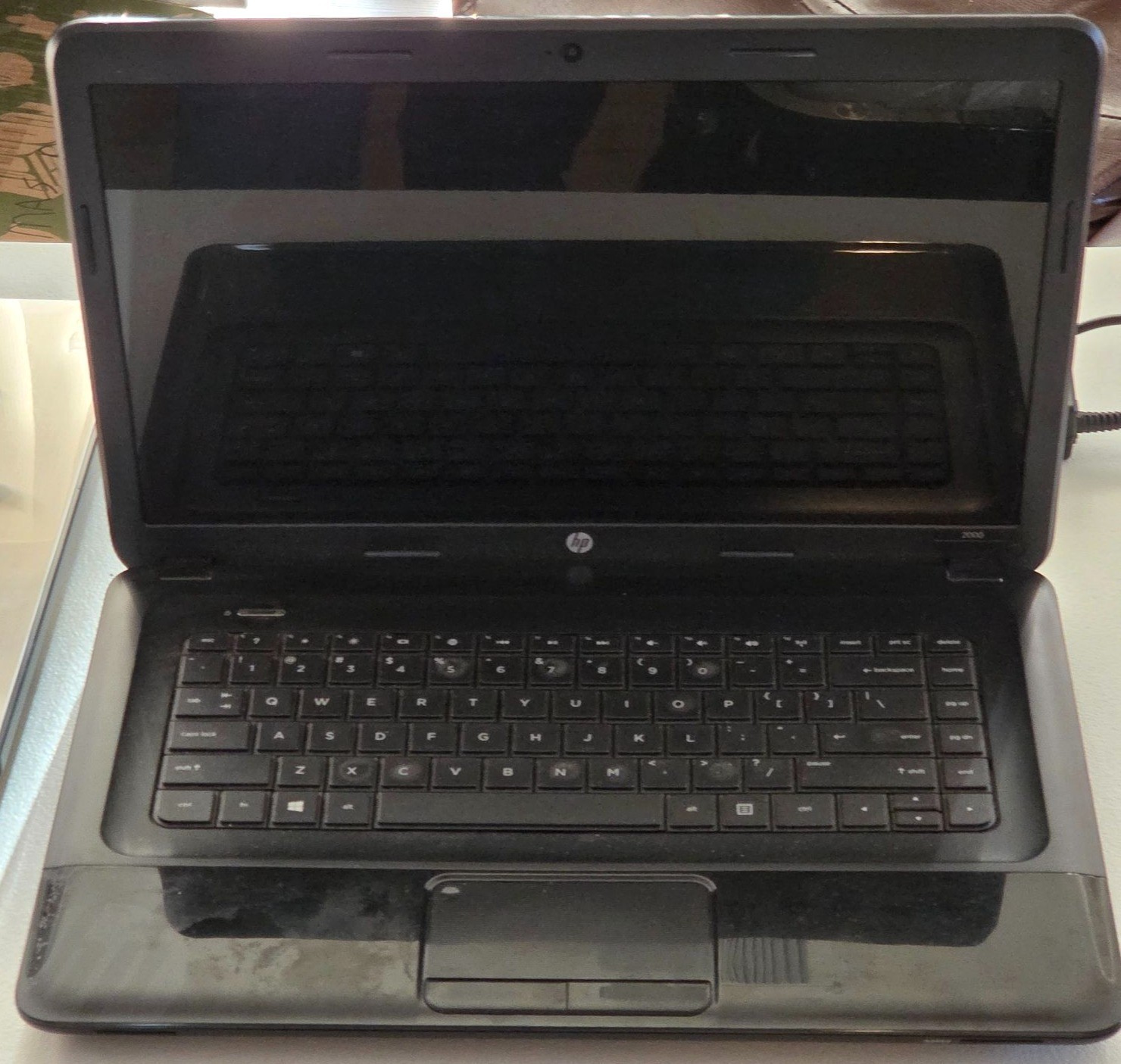 HP 2000-2D70DX AMD A6-5200 2GHz 4-Core 750GB HDD 8GB RAM 15.6” Win11 Pro