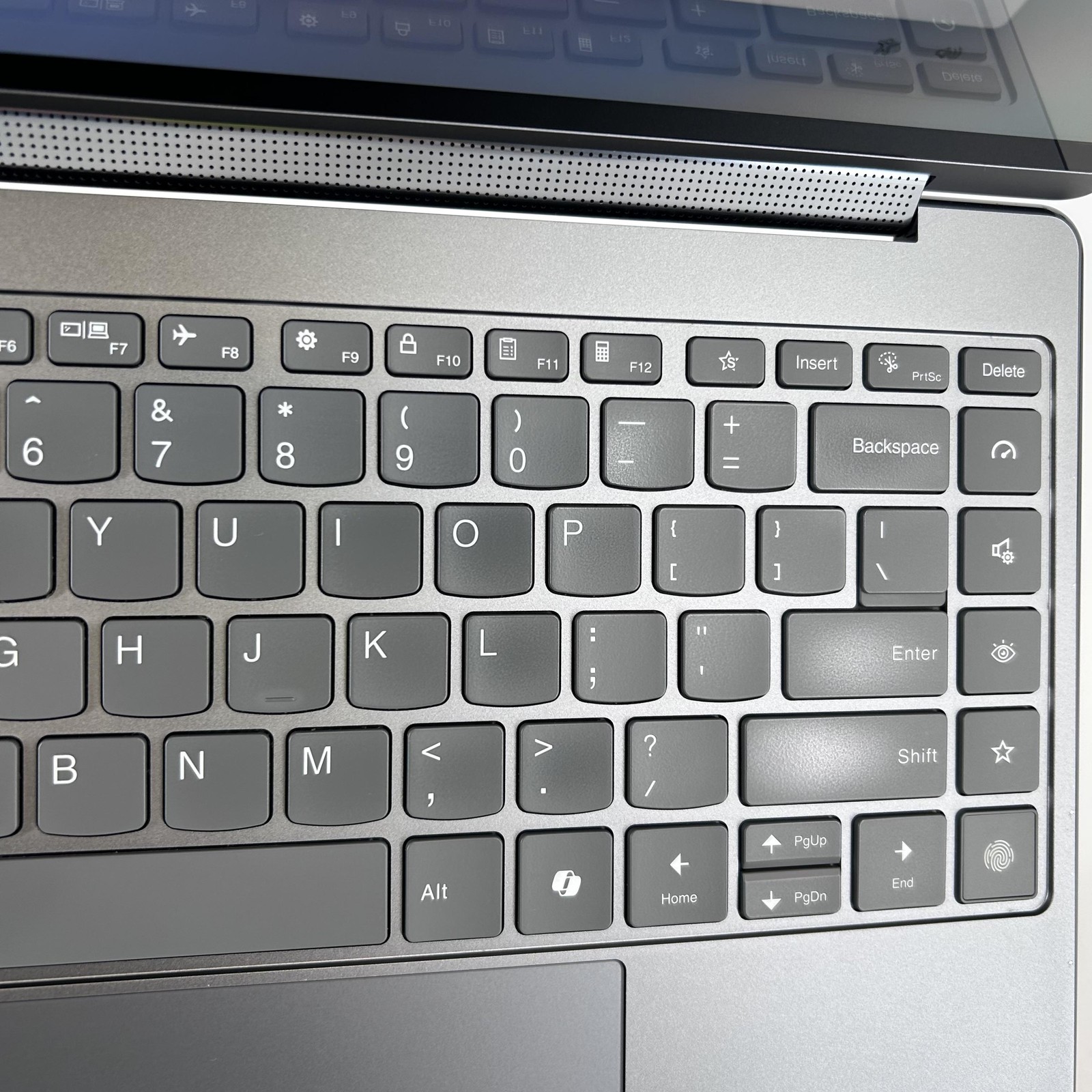 Lenovo Yoga 9i 14 Gray QHD+ TOUCH 1.4 GHz Ultra 7 155H 32GB 512GB SSD Good