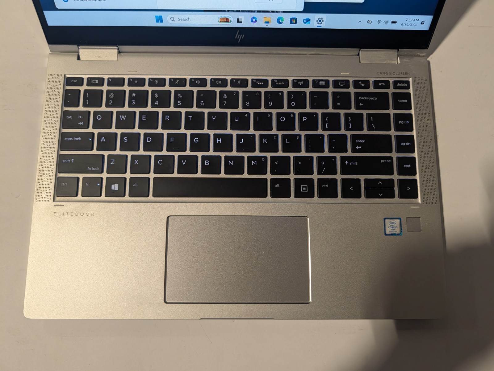 HP EliteBook x360 1040 G6 Core i5-8365U 1.60 GHz 8 GB 256 GB NVMe Windows 11 Pro