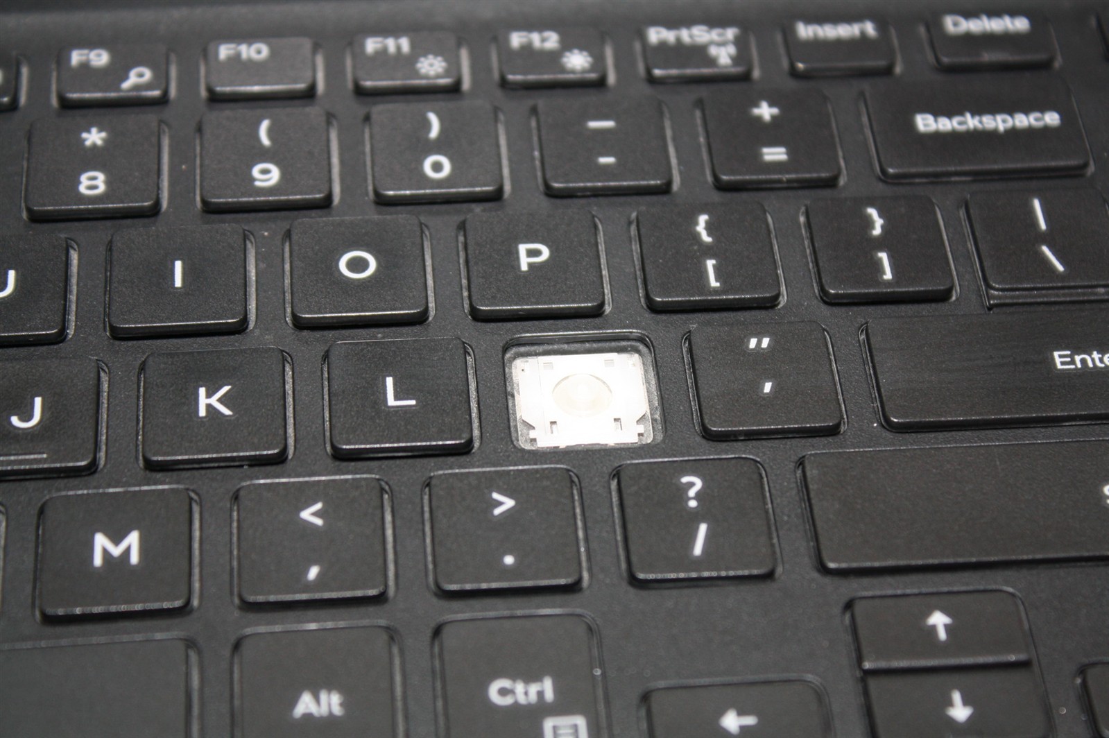 15.6″Dell Latitude 3500 i5-8265U 1.60GHz RAM 8GB SSD 128GB/Keyboard issue