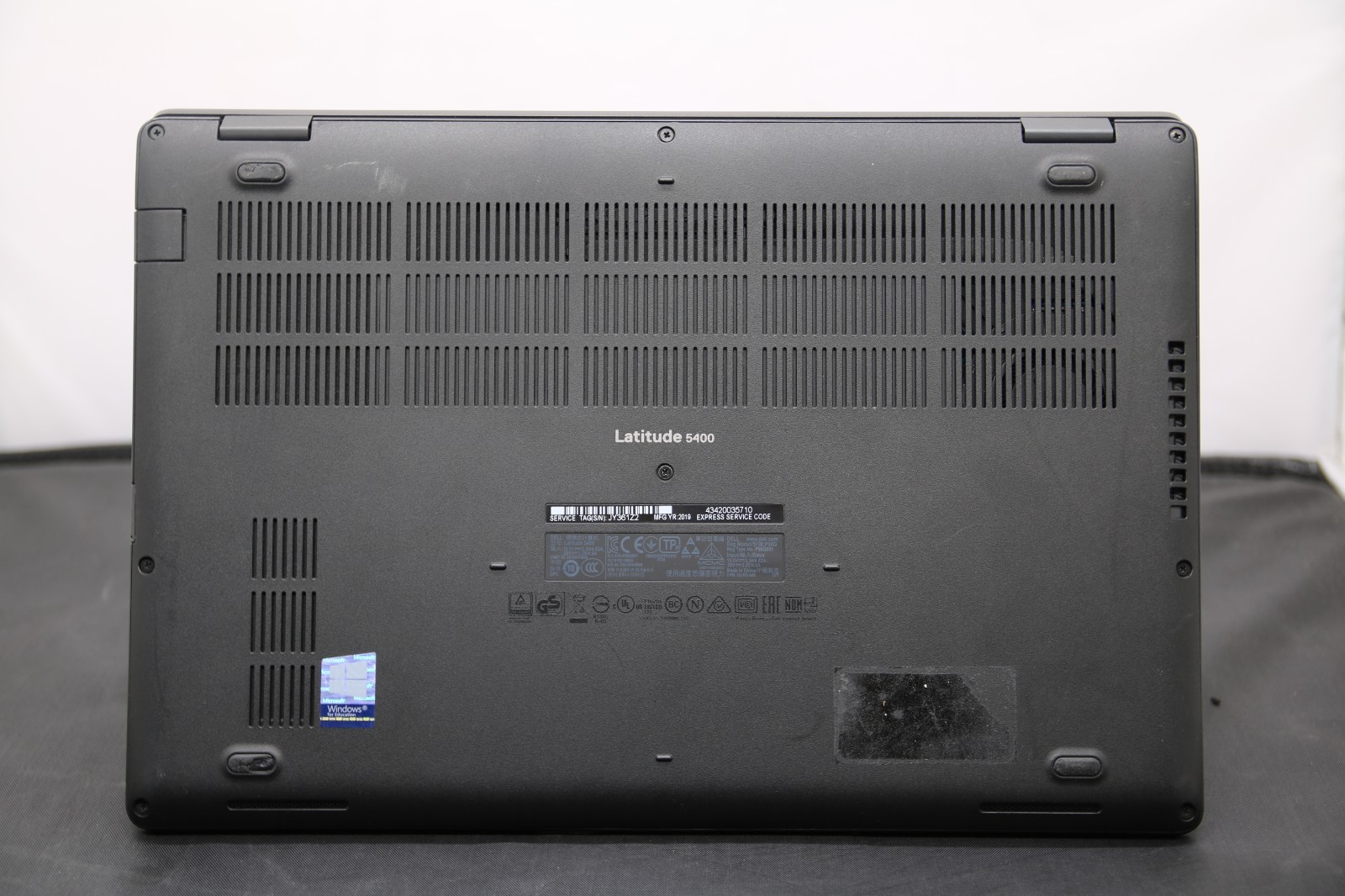 Dell Latitude 5400 – i5-8265U – 8GB, 128GB, Windows 11 Pro +Adapter