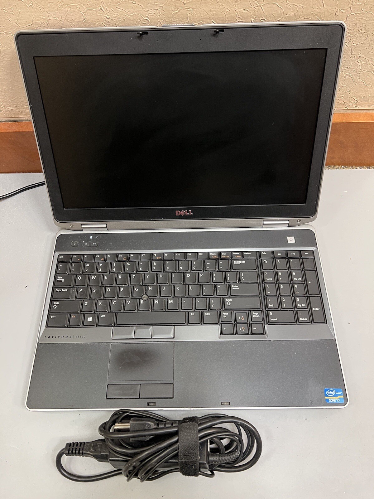 Dell Latitude E6530 15.6″ Core i7-3520M @ 2.90GHz 6GB RAM 500GB HDD WIFI WIN 10