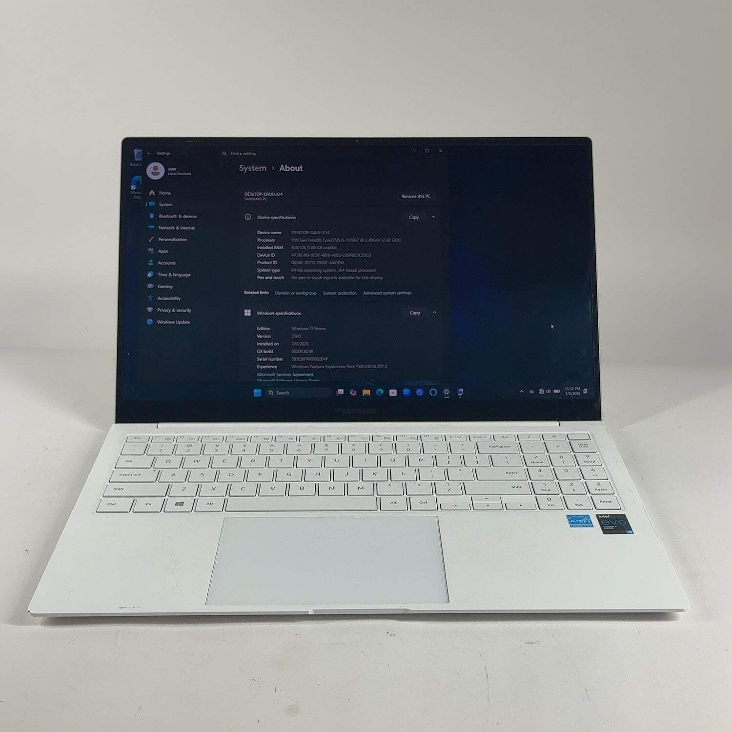 Samsung Galaxy Book Pro NP950XDB 15.6″ i5-1135G7 2.4GHz 8GB RAM 512GB SSD