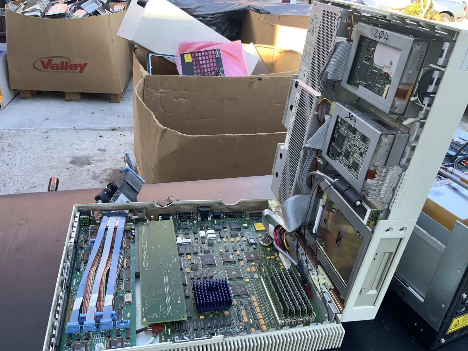 HP / HEWLETT PACKARD APOLLO MODEL 715 / 33 WORKSTATION, PROD# A2612A