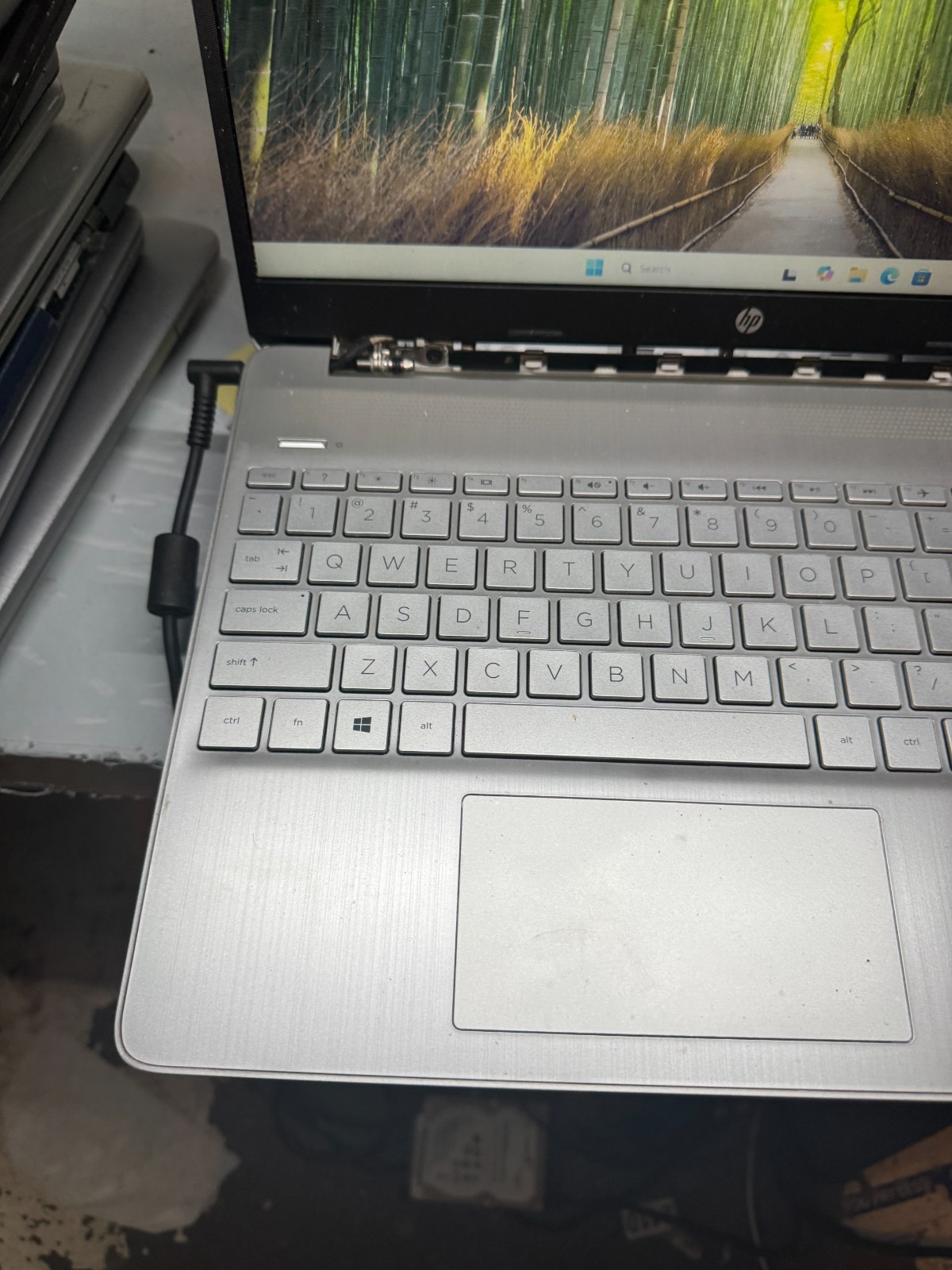 HP 15-EF0875MS AMD Ryzen 7 3700U, 12GB RAM, 256GB SSD, Win11 #5466