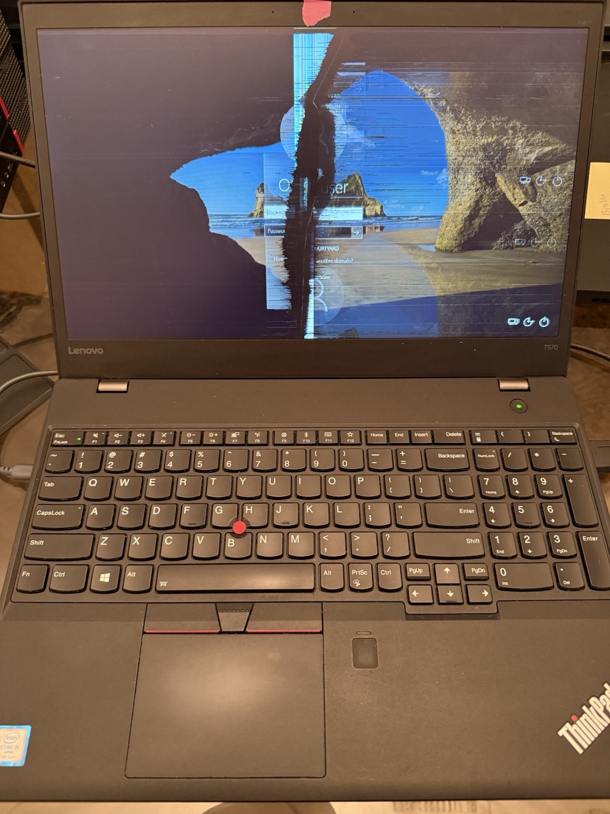 Lenovo Thinkpad T570 512GB SSD 8GB RAM i5-7300u Win 11 Pro Bad Screen
