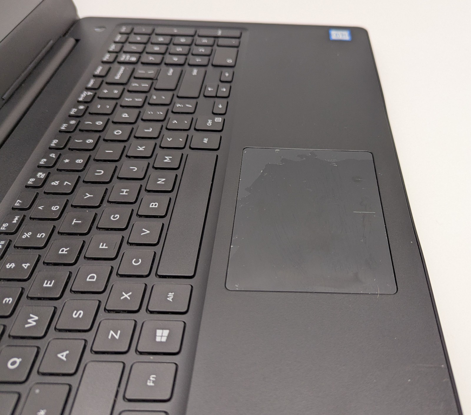 Incomplete Dell Latitude 3590 15.6″ Laptop i7-8550U 1.80GHz 8GB RAM Radeon R7