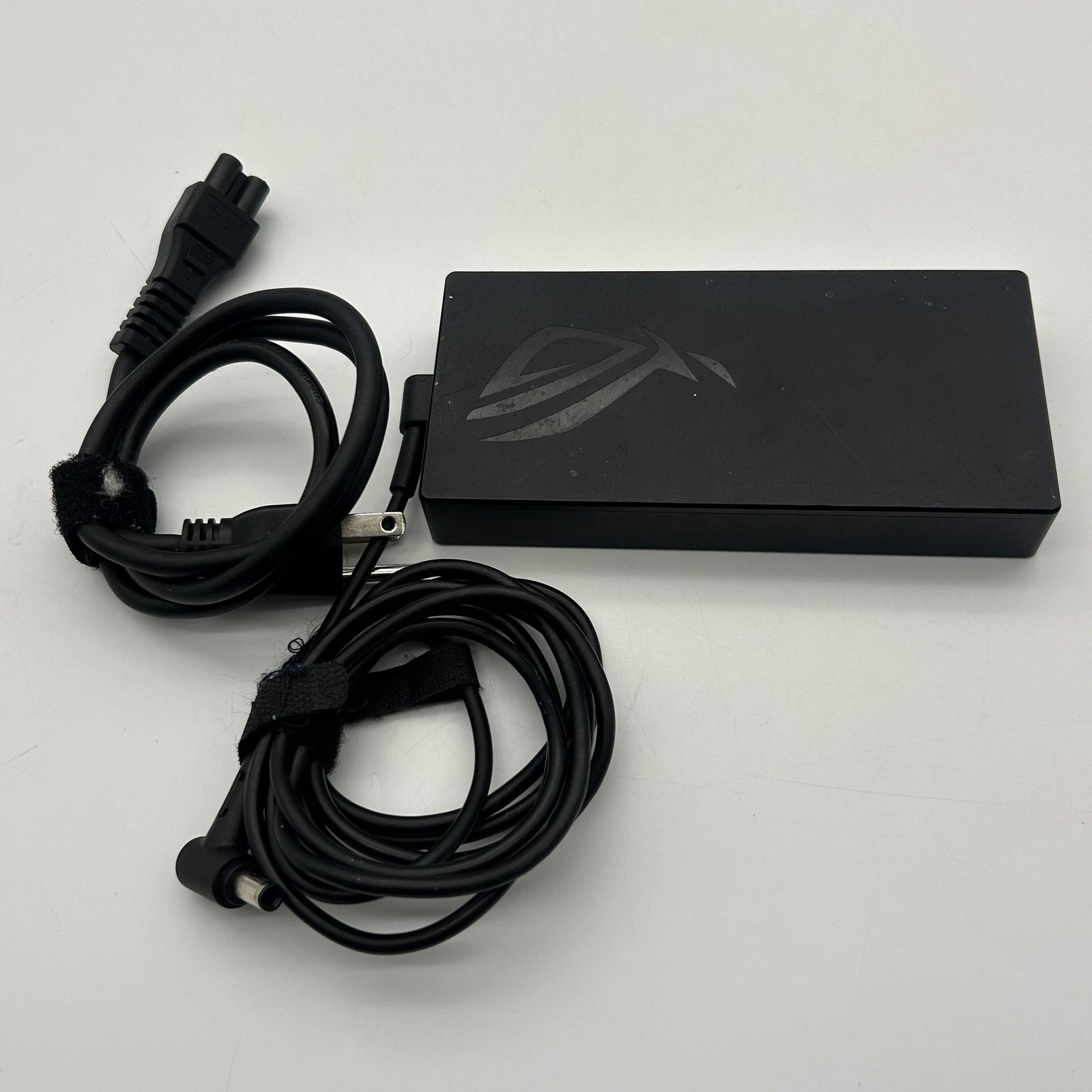 Asus ROG Zephyrus G14 |Ryzen 9 4900HS| 16GB RAM| 1TB SSD |RTX 2060| w/ Charger