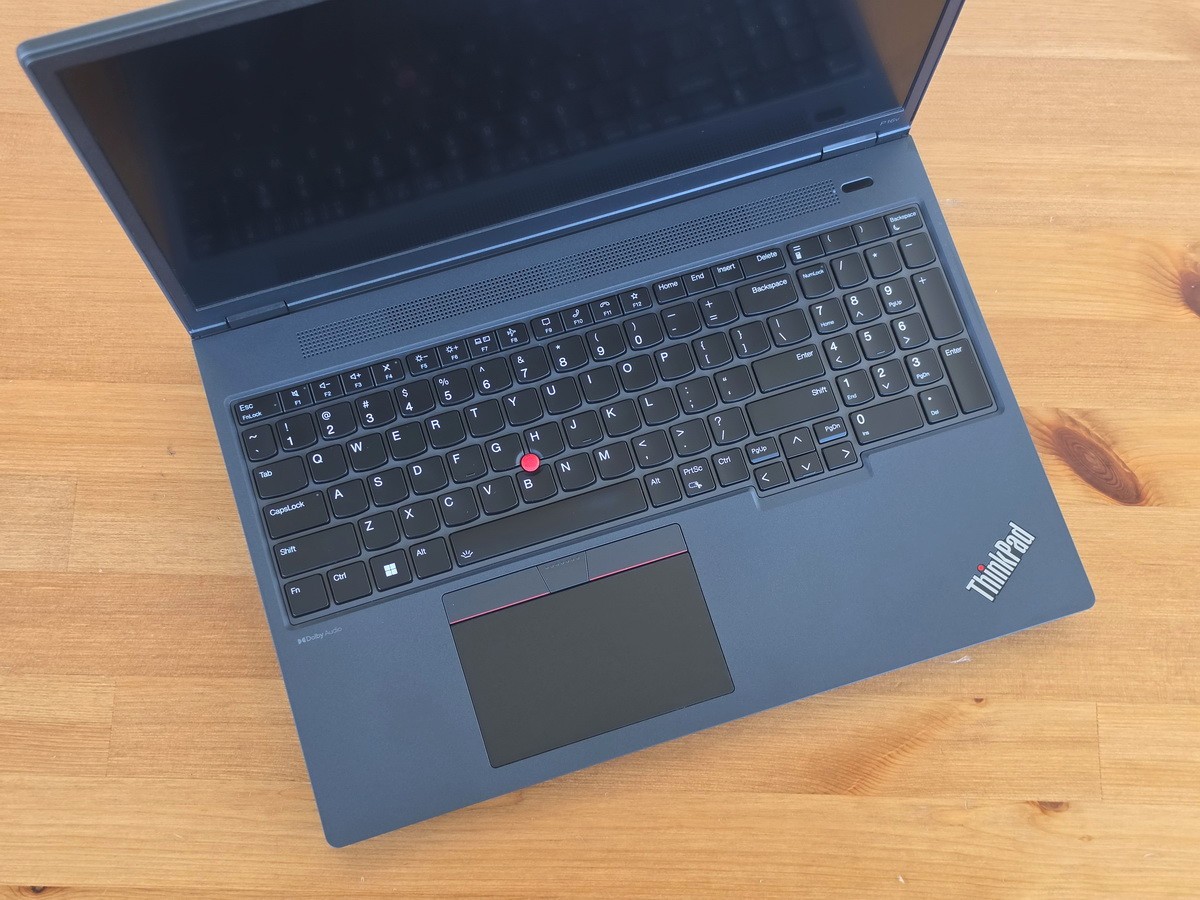 Lenovo ThinkPad P16v Gen 1 Laptop U7-13900H 16GB 1920×1200 NVIDIA RTX 2000 Ada
