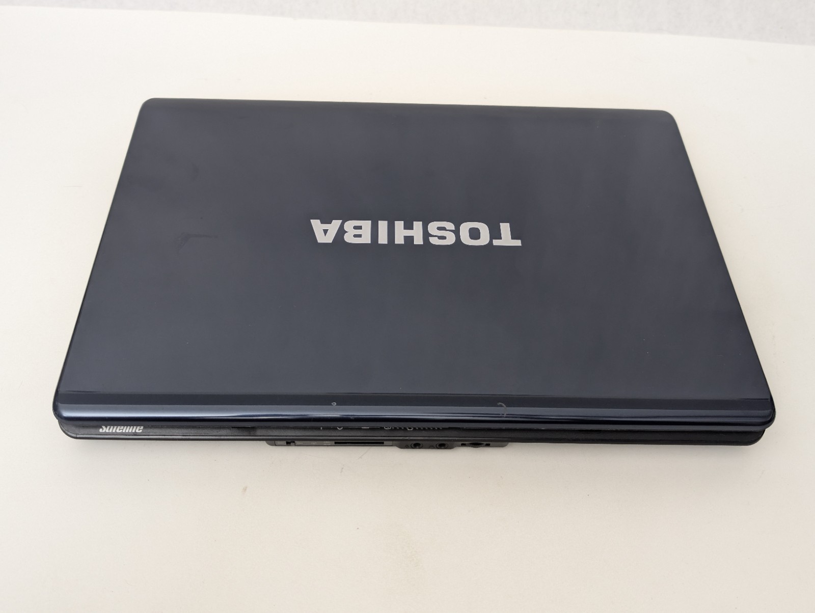 Toshiba Satellite L305D-S5874 4GB RAM 160GB HDD AMD Athlon X2 64 WIN10