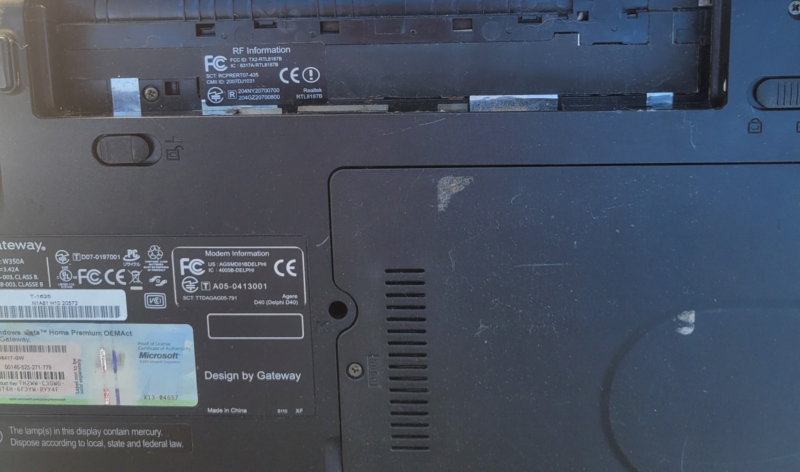 Gateway W350A 14″ Laptop AS IS Parts Only. W/ Power Adapter No Battery