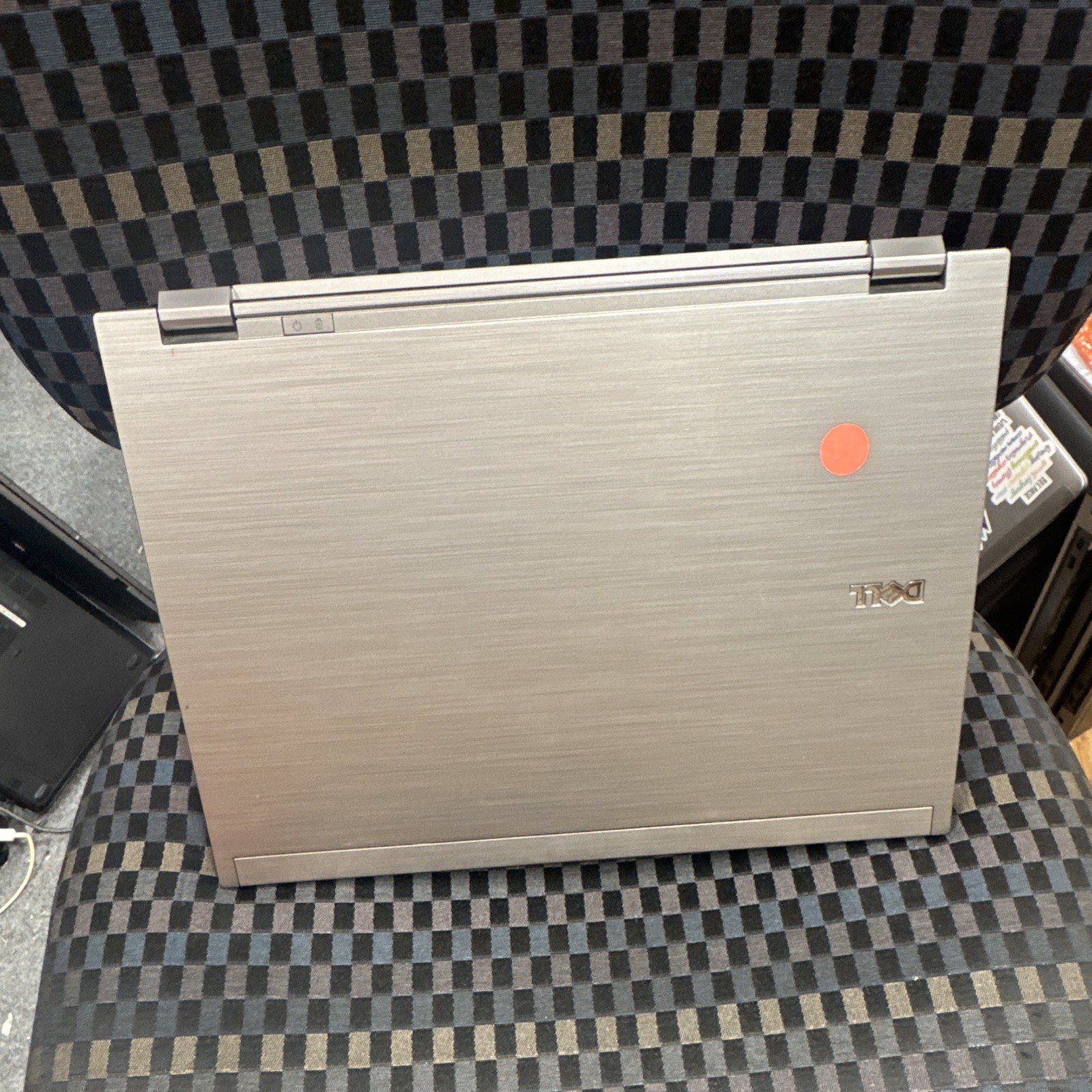 Dell Latitude E6410 14″ i5 2.40GHz 4GB 160GB HDD Win 10 Pro Black/Silver