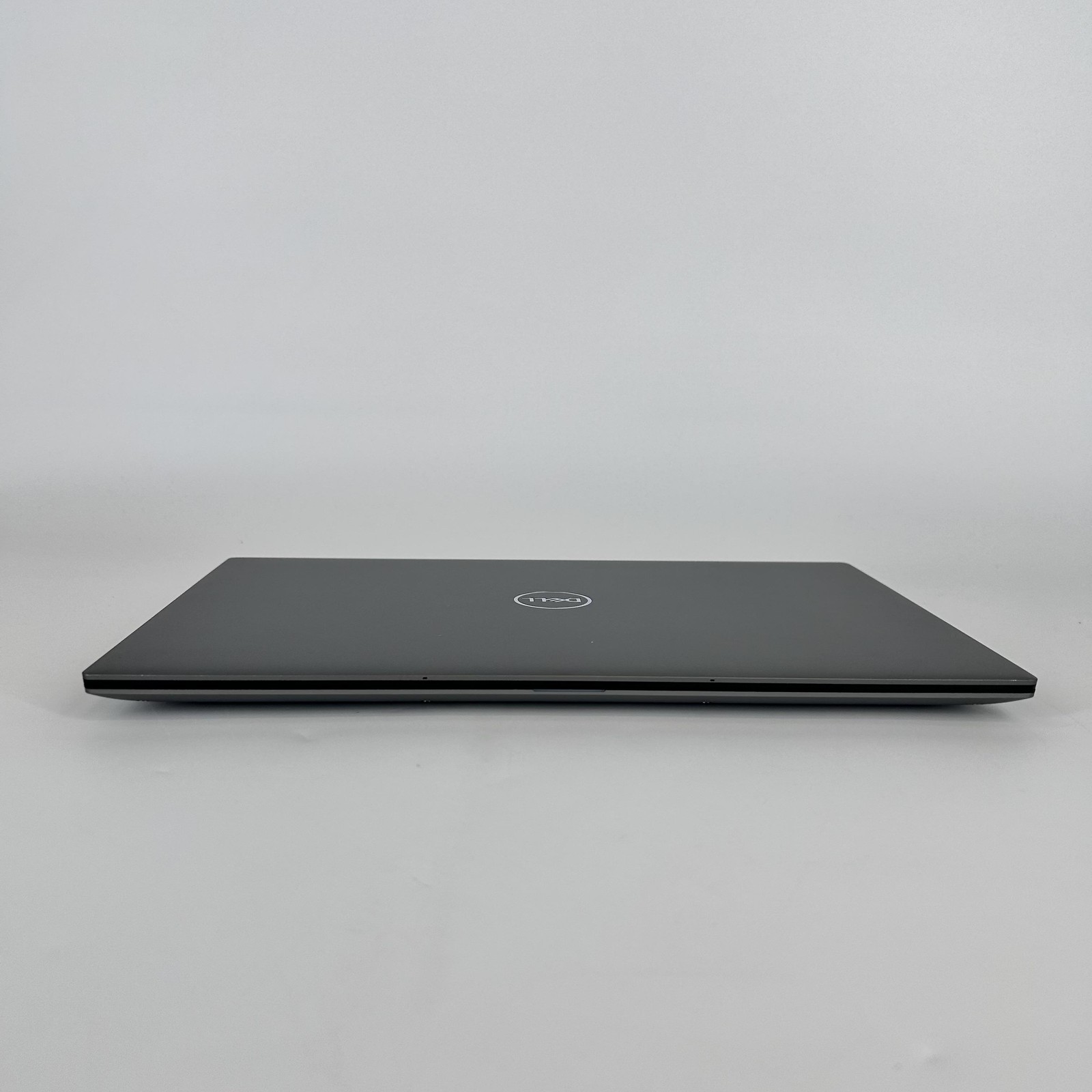 Dell Precision 5570 15.6 FHD+ 2.5 GHz i9-12900H 8GB 1TB SSD RTX A2000 Excellent