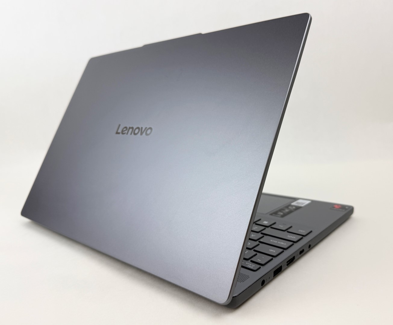 Lenovo IdeaPad Slim 3x 15Q8X10 15.3″ WUXGA Touch Snapdragon X 16GB 1TB SSD W11H