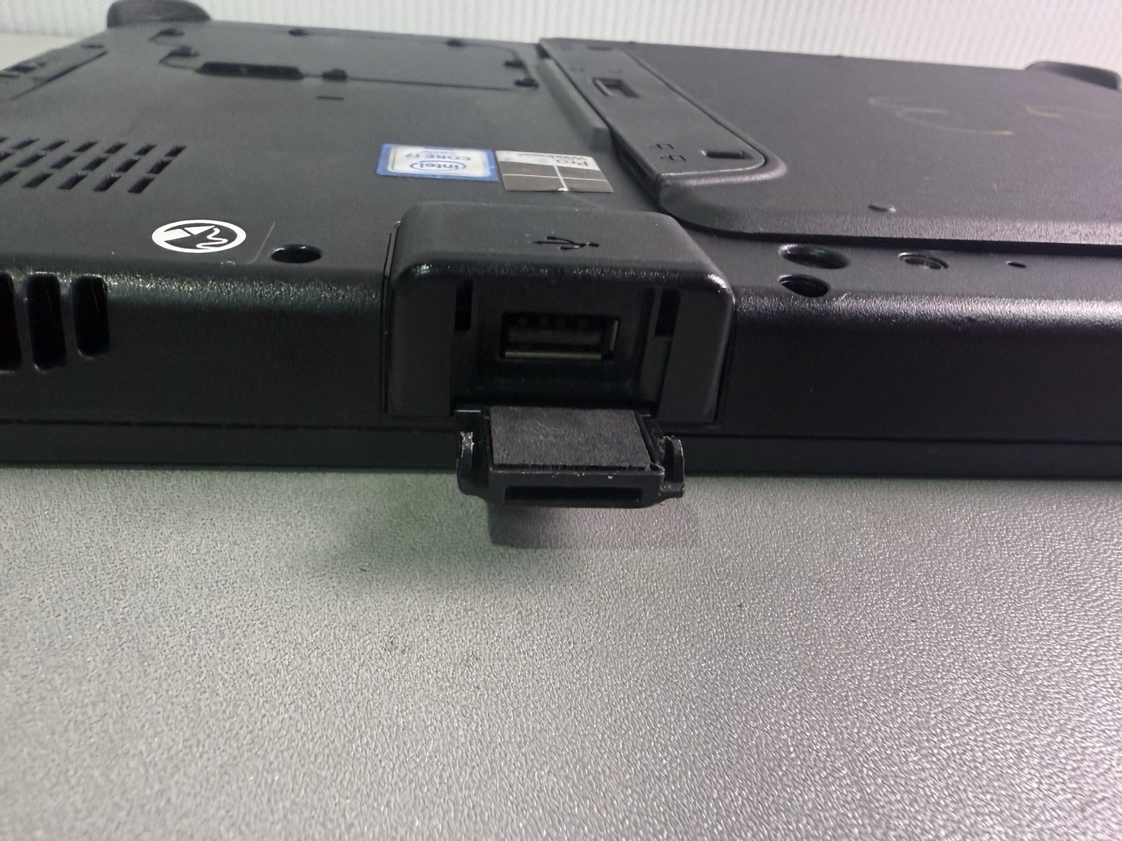 GETAC F110 G3 Rugged Tablet i7-6500U 2.50GHz 256GB SSD 4GB Ram Win10Pro