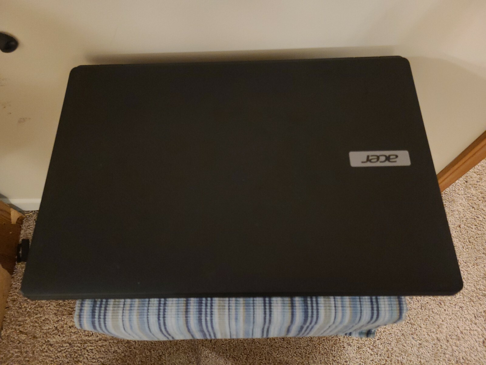 Acer Aspire ES1-111M-C37Q 12in. (32GB, Intel Celeron, 2.58GHz, 2GB) Notebook/La…