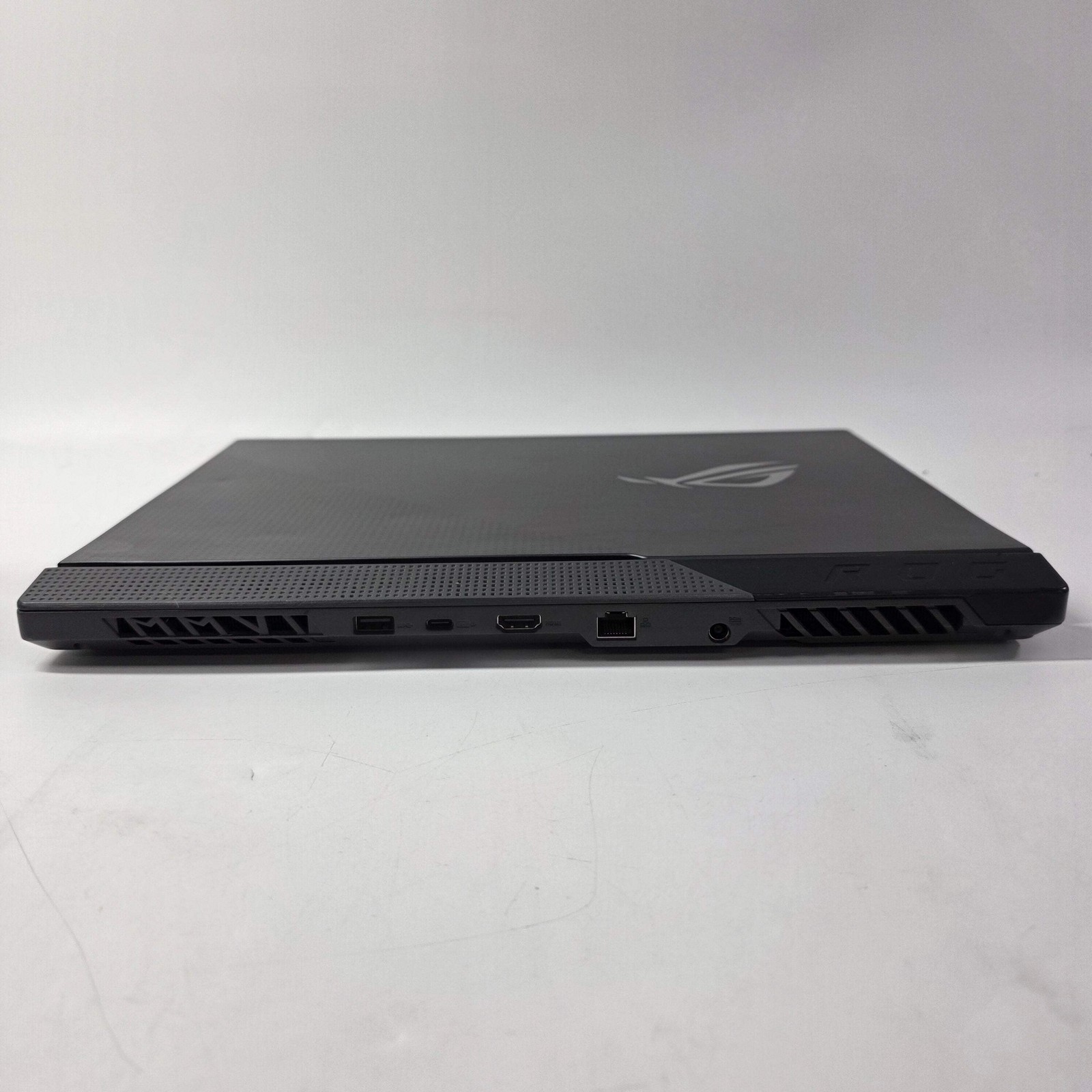Asus ROG Strix G15 15.6″ Ryzen 7 4800H 2.9GHz 16GB RAM 1TB GeForce RTX 3050 Ti