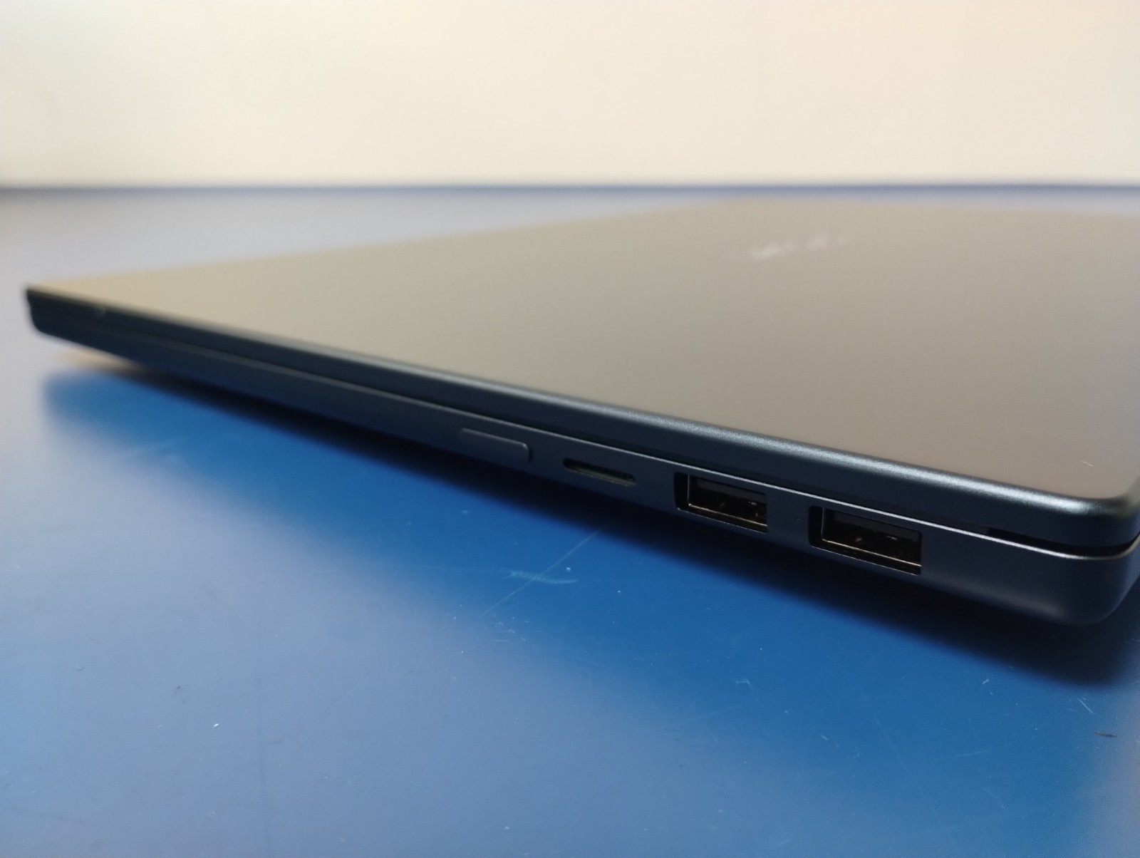 LENOVO IdeaPad Slim 5 AMD Ryzen AI 7 2.00 GHz 16GB RAM 1TB NVMe SSD TOUCH SCREEN