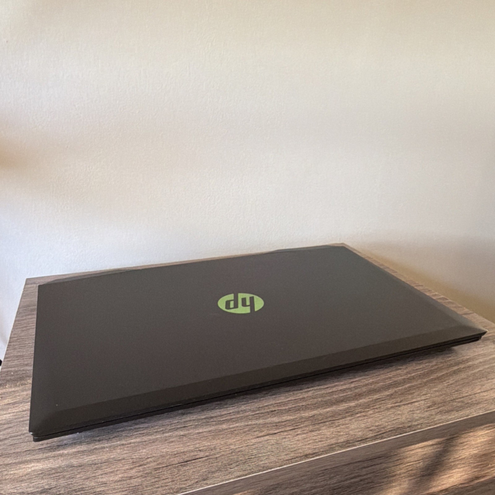 HP Pavilion 15 Gaming Laptop Intel i5-9300H 16GB GTX 1650 15.6″ Black Green KB