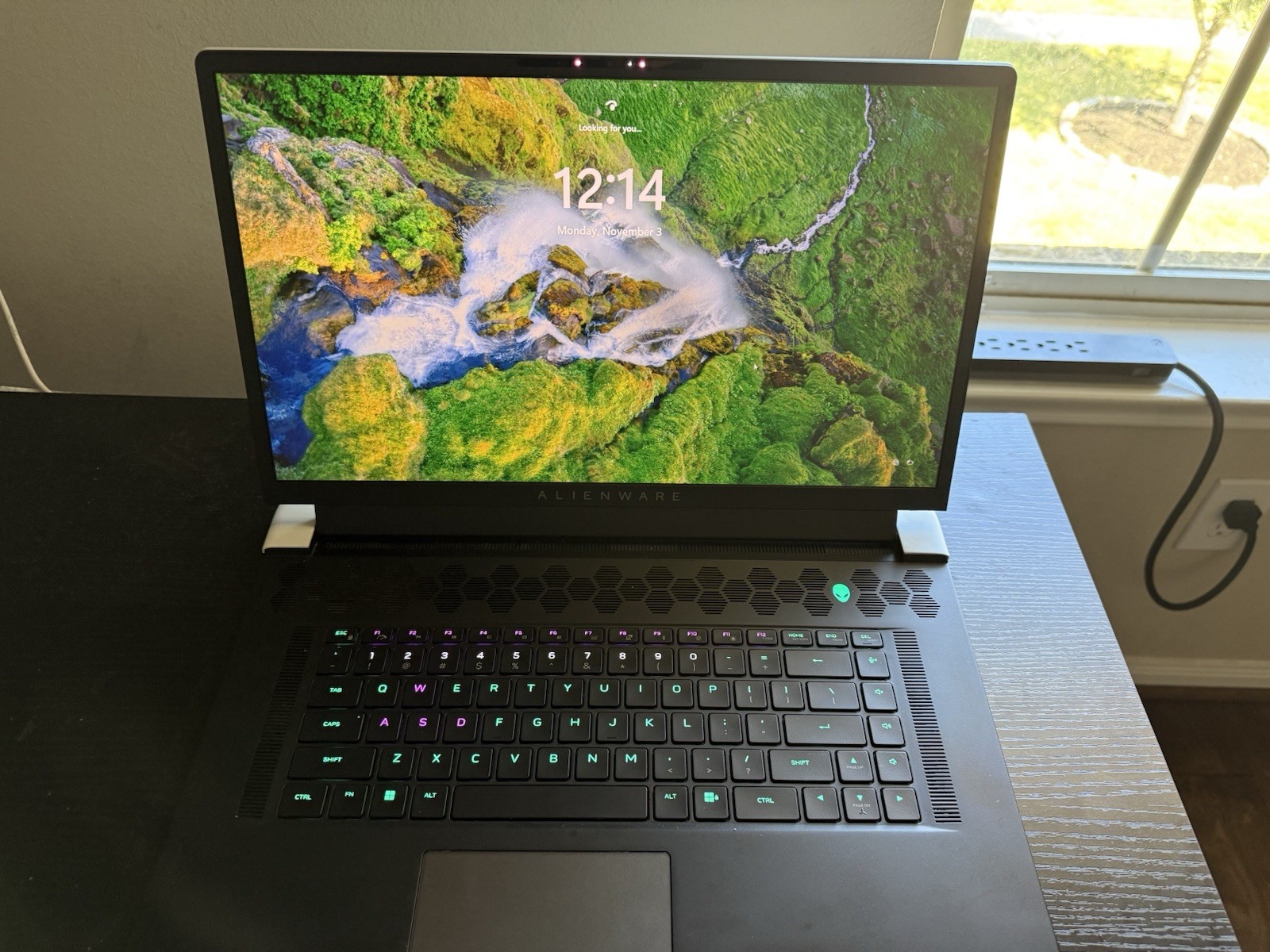 Alienware X17 R1, i7 11800h, RTX 3080, 32 GB RAM, OG Box, 2 TB SSD, RGB TouchPad