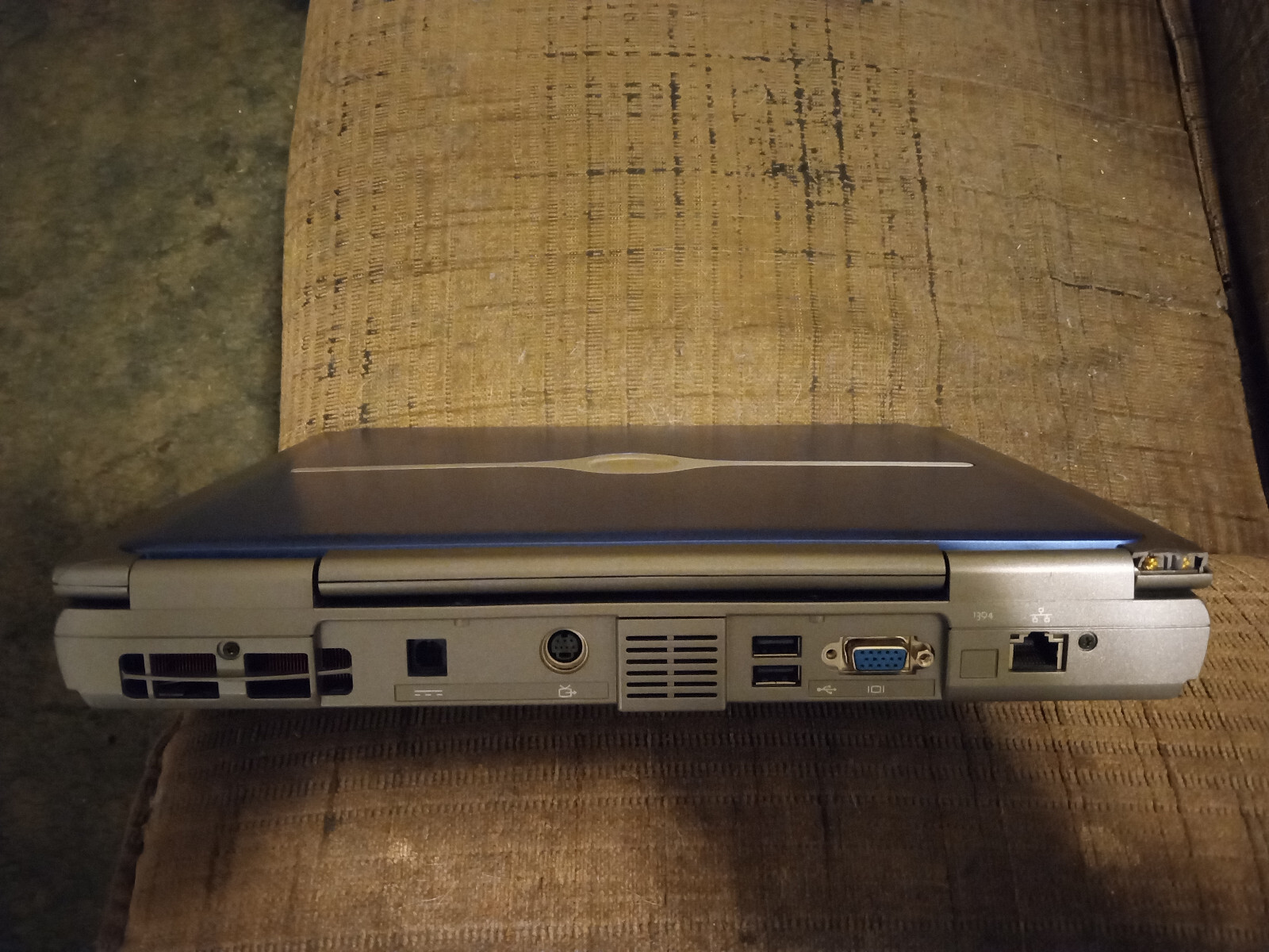 Vintage Dell Inspiron 1100 Laptop 2.40GHz 40GB HD Windows XP Pro. Nice!