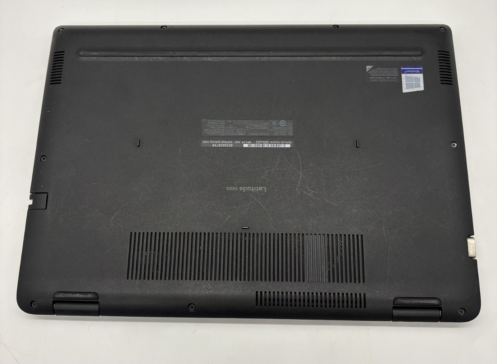 Dell Latitude 3400 14″ i5-8265U 8GB RAM 256GB M.2 SSD Windows 11 Pro 31% Battery
