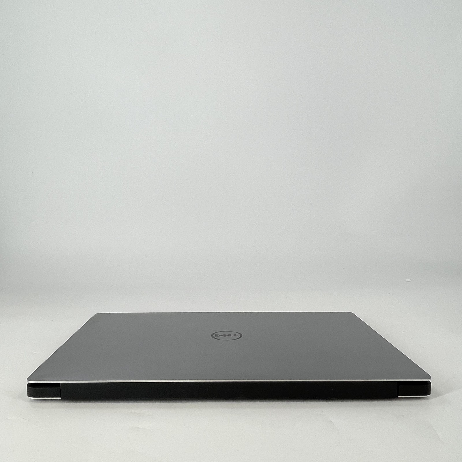 Dell XPS 15 9550 Gray 4K TOUCH i7-6700HQ 2.60GHz 16GB 1TB GTX 960M MAGENTA HUE