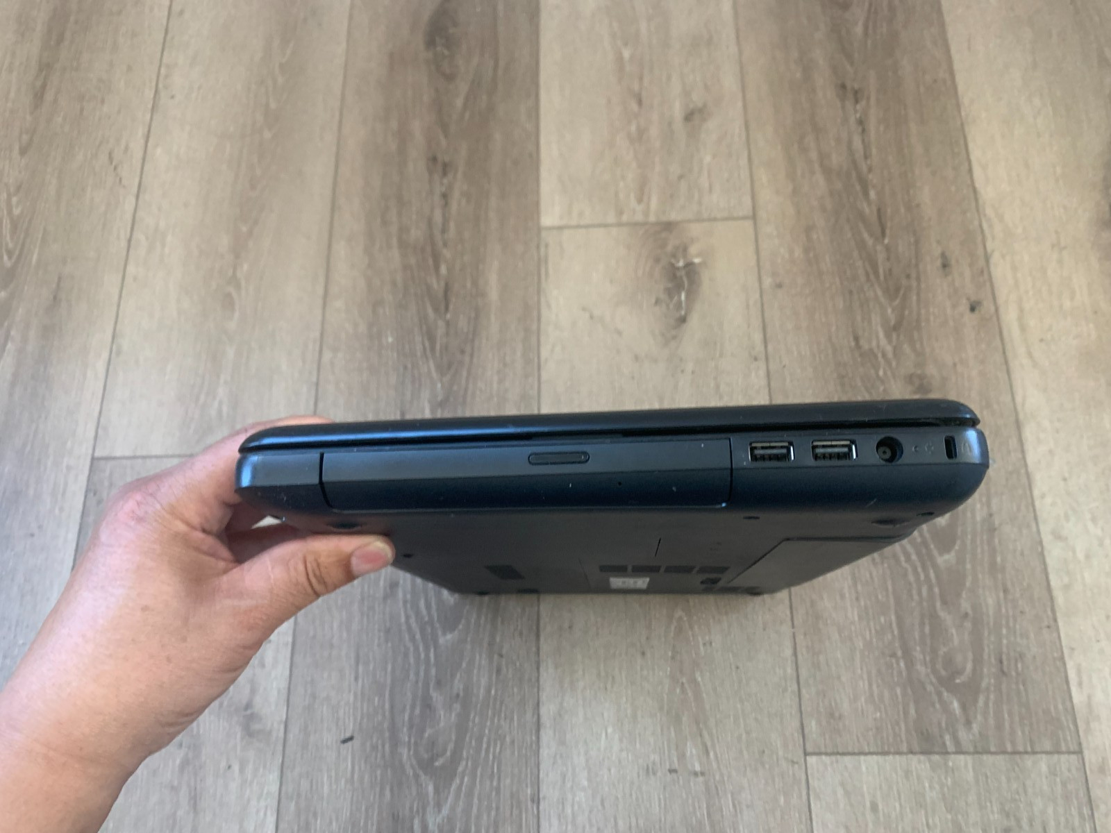 Compaq Presario CQ57 15.6″ AMD C-50 1.00Ghz 2GB RAM 120GB HDD Win 10 Pro