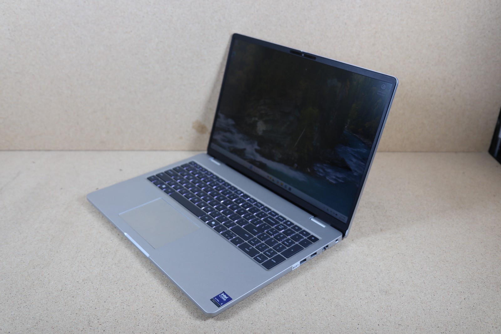 Dell Pro 16 – PC16250 / Core Ultra 5-235U / 16GB / 256GB (#241)