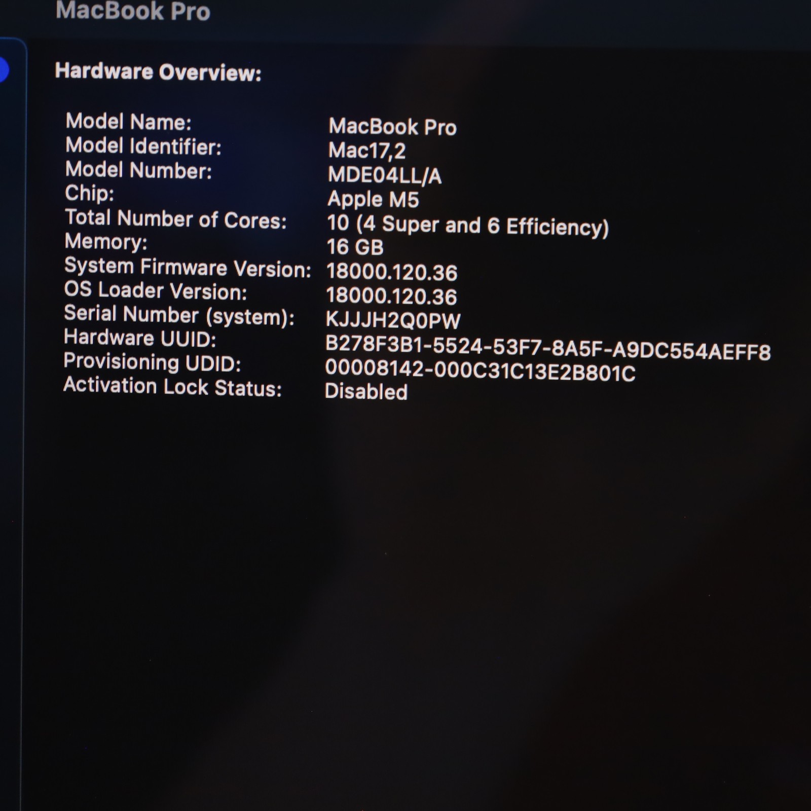 Apple MacBook Pro 2025 MDE04LL/A M5 Chip 10-Core GPU 16GB RAM 512GB SSD 14.2″