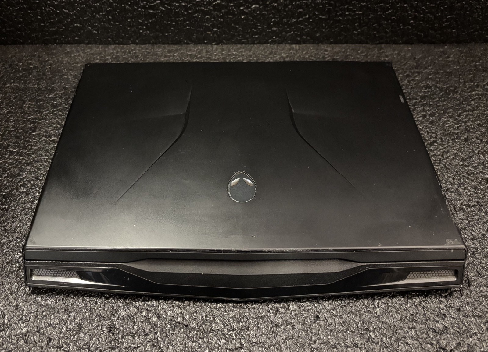 Alienware M11x R2 Gaming Laptop 11.6” i5 U520 | 8GB | 250GB HD | GT 335M | READ!