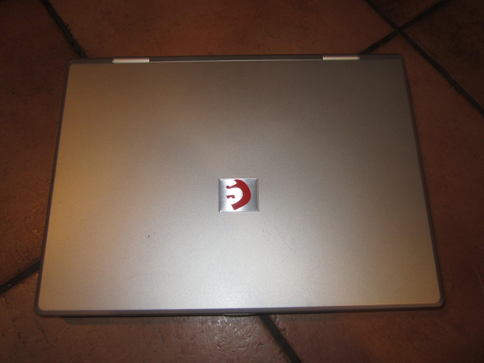QCI QCOM CS10 KN1 Laptop 2GBRAM NoHD Boots to BIOS SCREEN INTACT NoCORD – PARTS