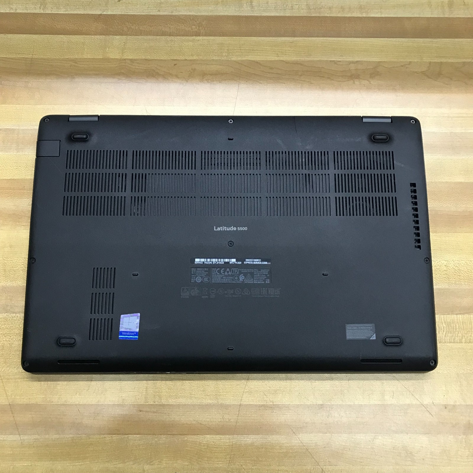 Dell Latitude 5500 15.6″ i5-8365U 1.6GHz 16GB RAM 128GB SSD (Windows 11 Pro)
