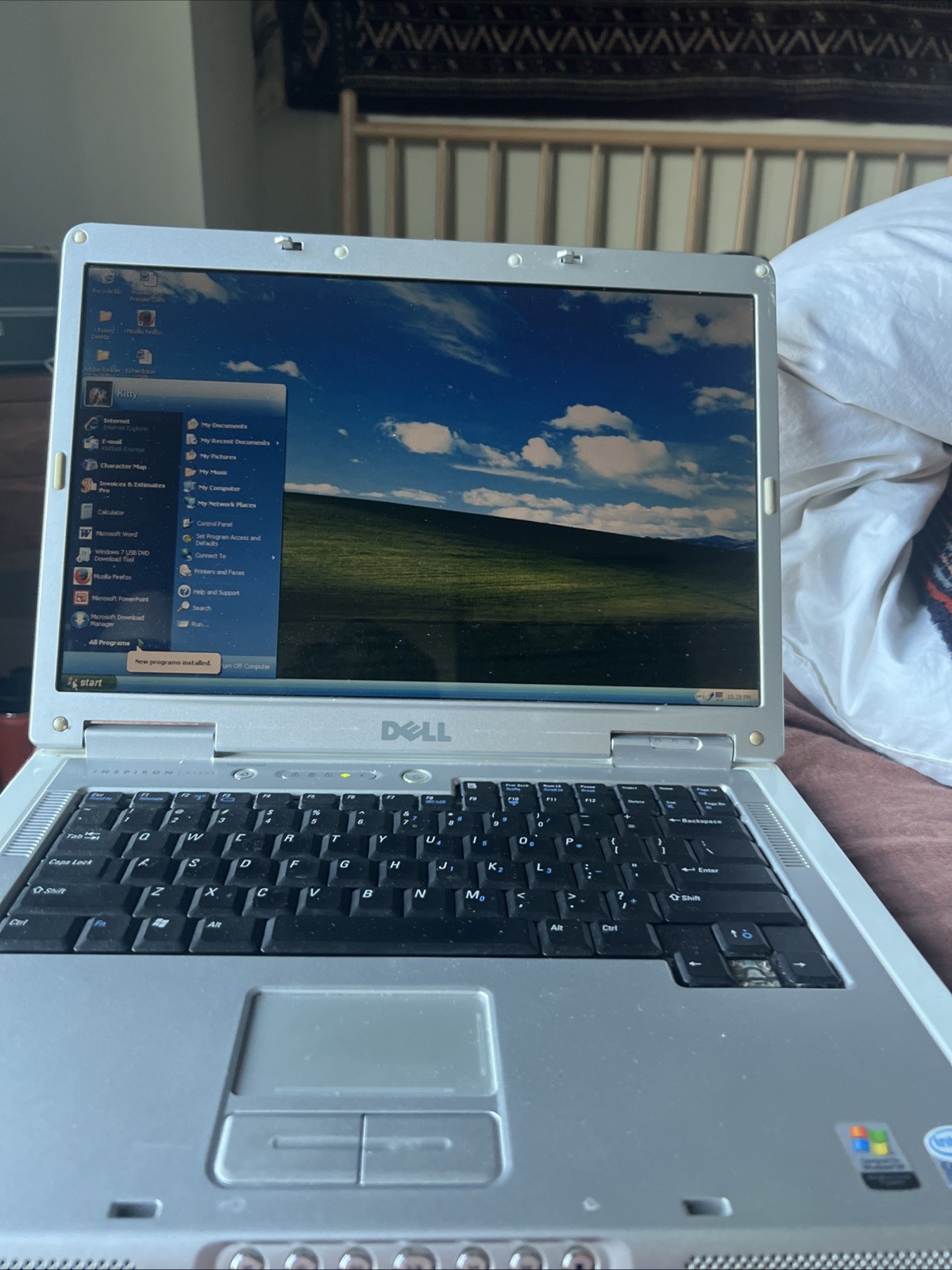 Dell Inspiron 6400 Laptop Windows XP NEW BATTERY NO CHARGER TESTED WORKS