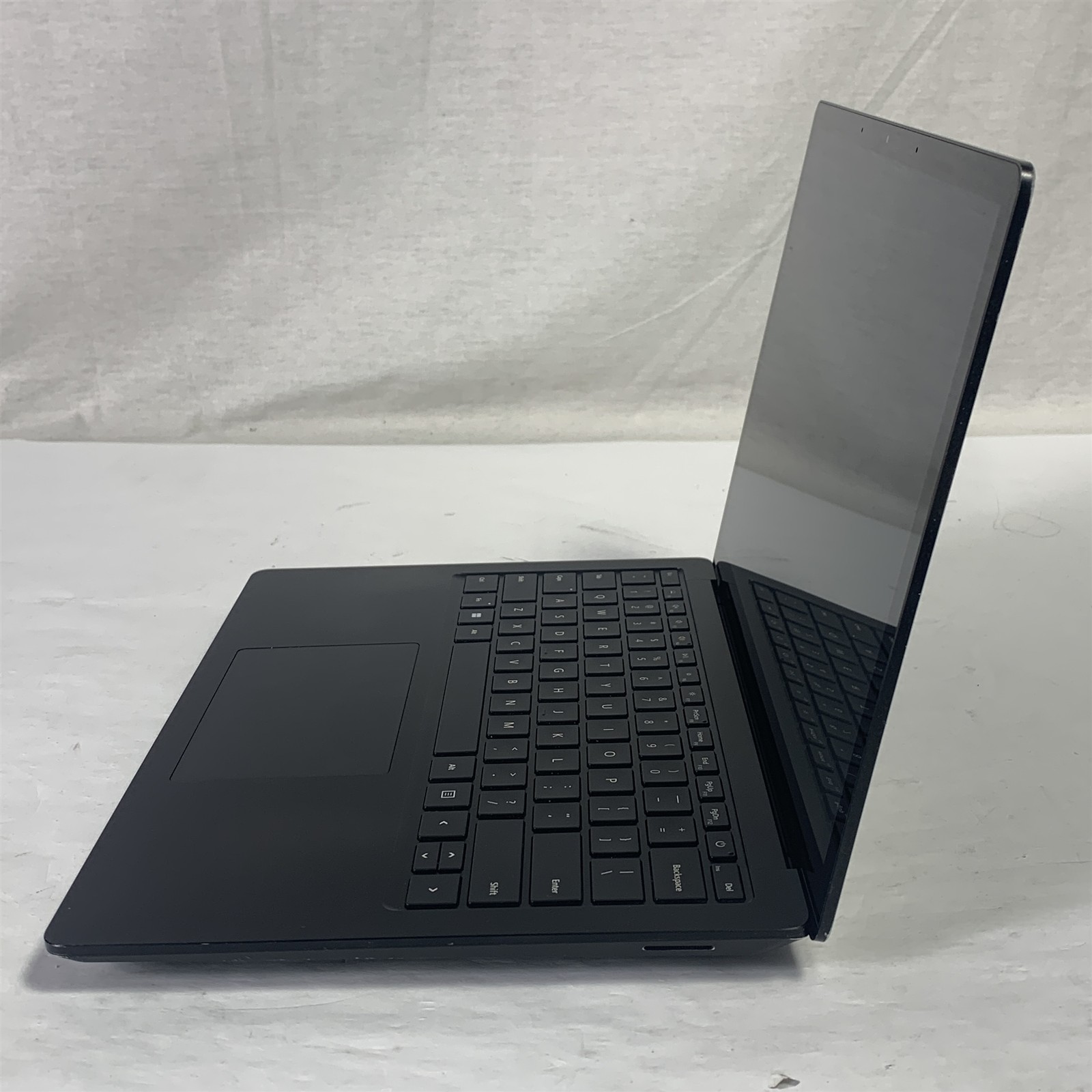Microsoft Surface Laptop 4 1951 13.5″ i7-1185G7 3.0GHz 16GB 256GB NVMe SSD-Win11