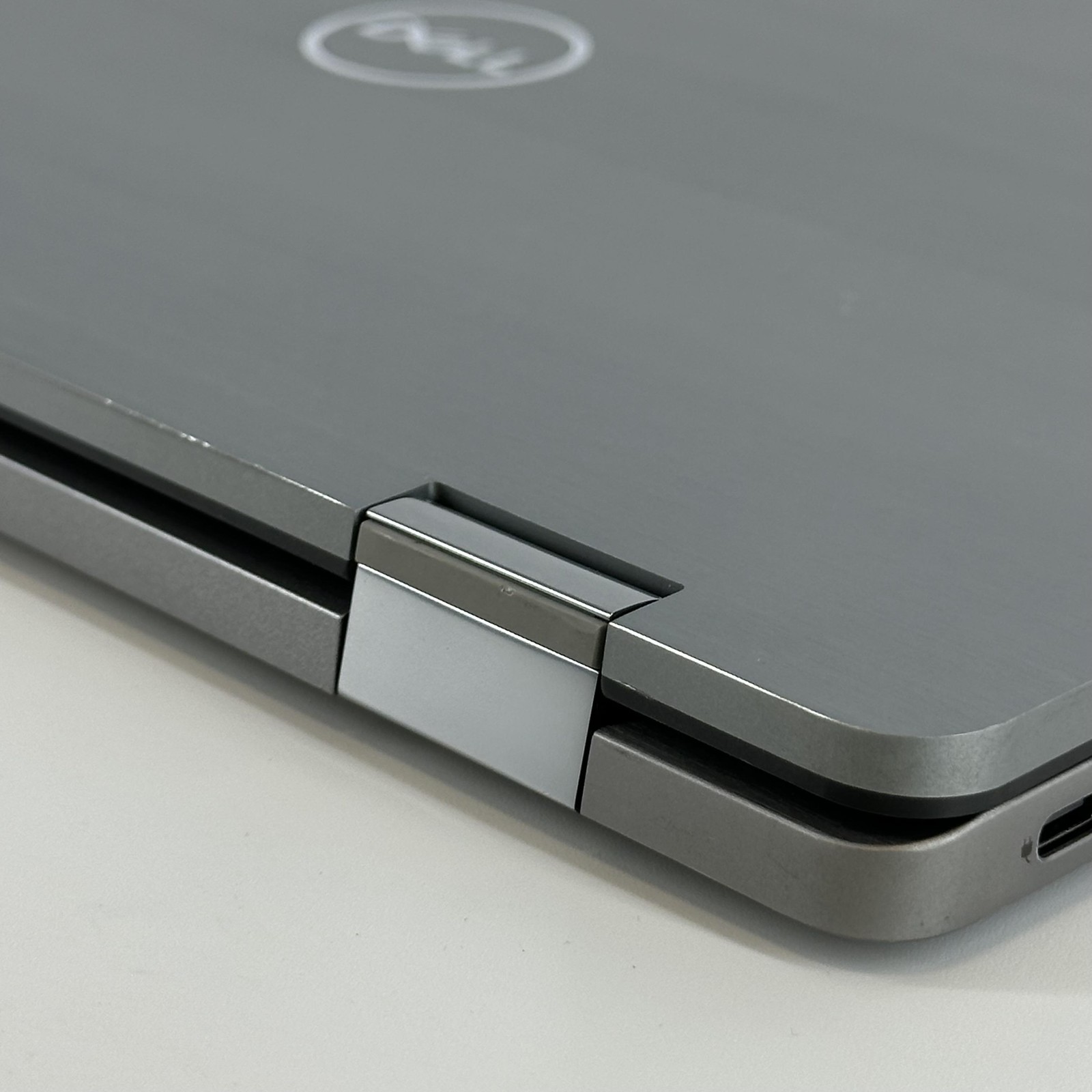 Dell Latitude 7420 14 FHD TOUCH i7-1185G7 3.00GHz 16GB 256GB Very Good LCD BLEED
