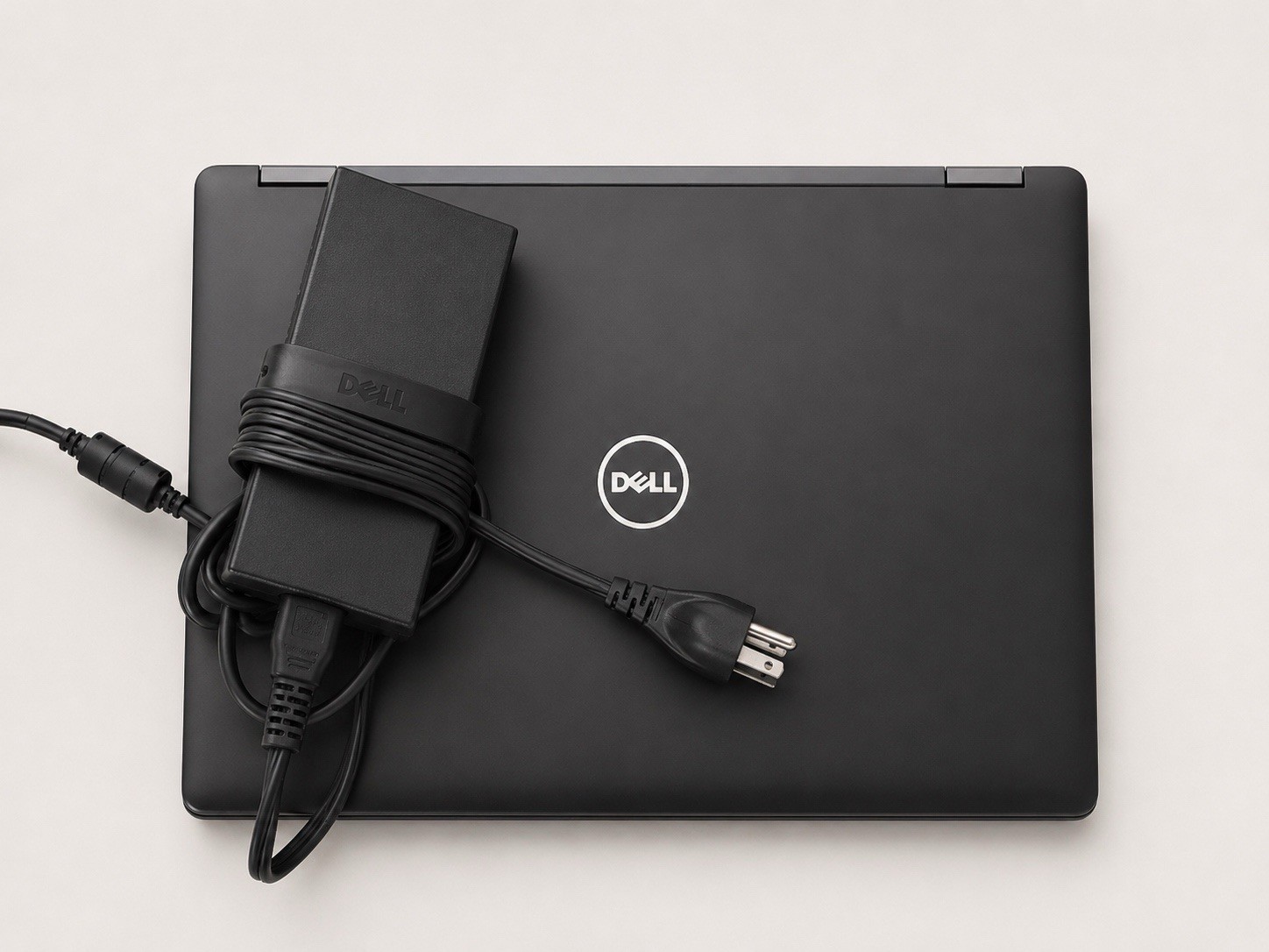 Dell Latitude 5590 Core i5-8250U 1.6GHz 8GB RAM No HDD 15.6″ Please read