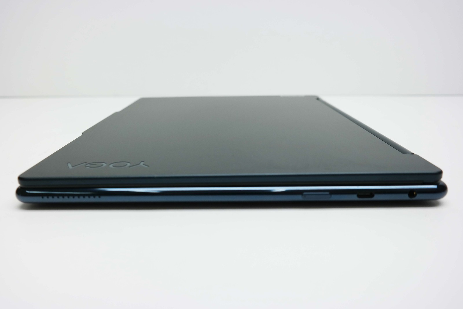 Lenovo Yoga 9i 14″ Core Ultra 7 155H 16GB 1TB SSD