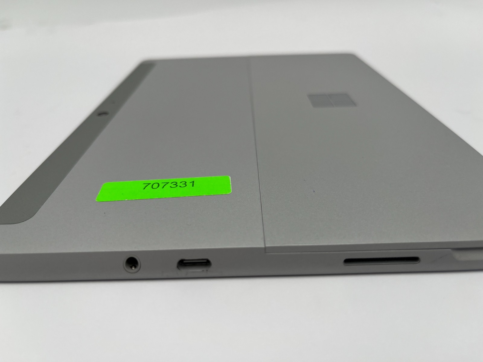 Microsoft Surface Go 2 1926 Intel m3-8100Y 1.1GHz 4GB 64GB Win 11P LOT OF 7