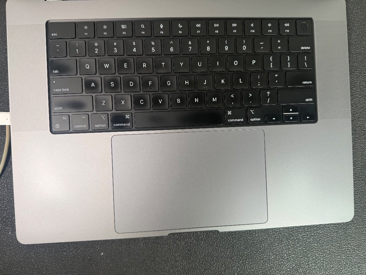 Apple MacBook Pro 2021 A2485 16.2″ M1 Pro 10C 16GB 500GB SSD macOS 78% BH – READ